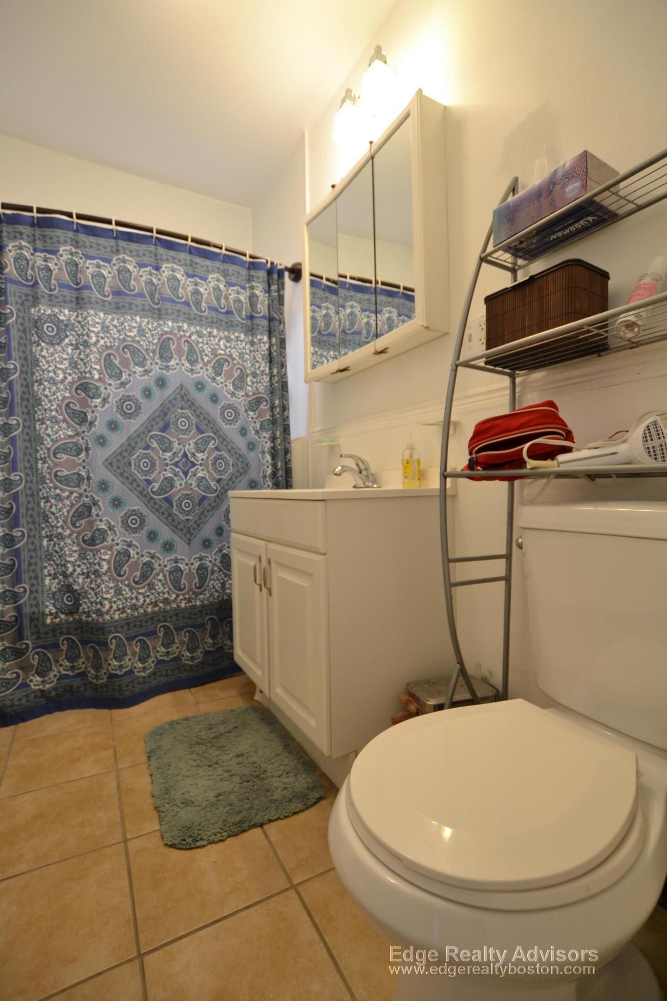 160 Kelton St, Allston