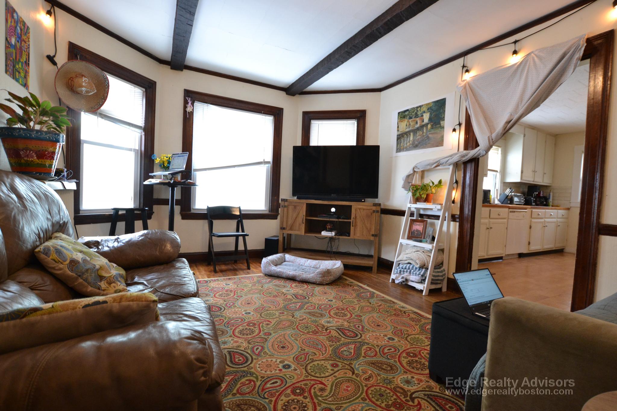 4 bed, 2 bath apartment for rent at 50 Hobson St Unit 1ST FLOOR, Brighton — photo 3 of 8
