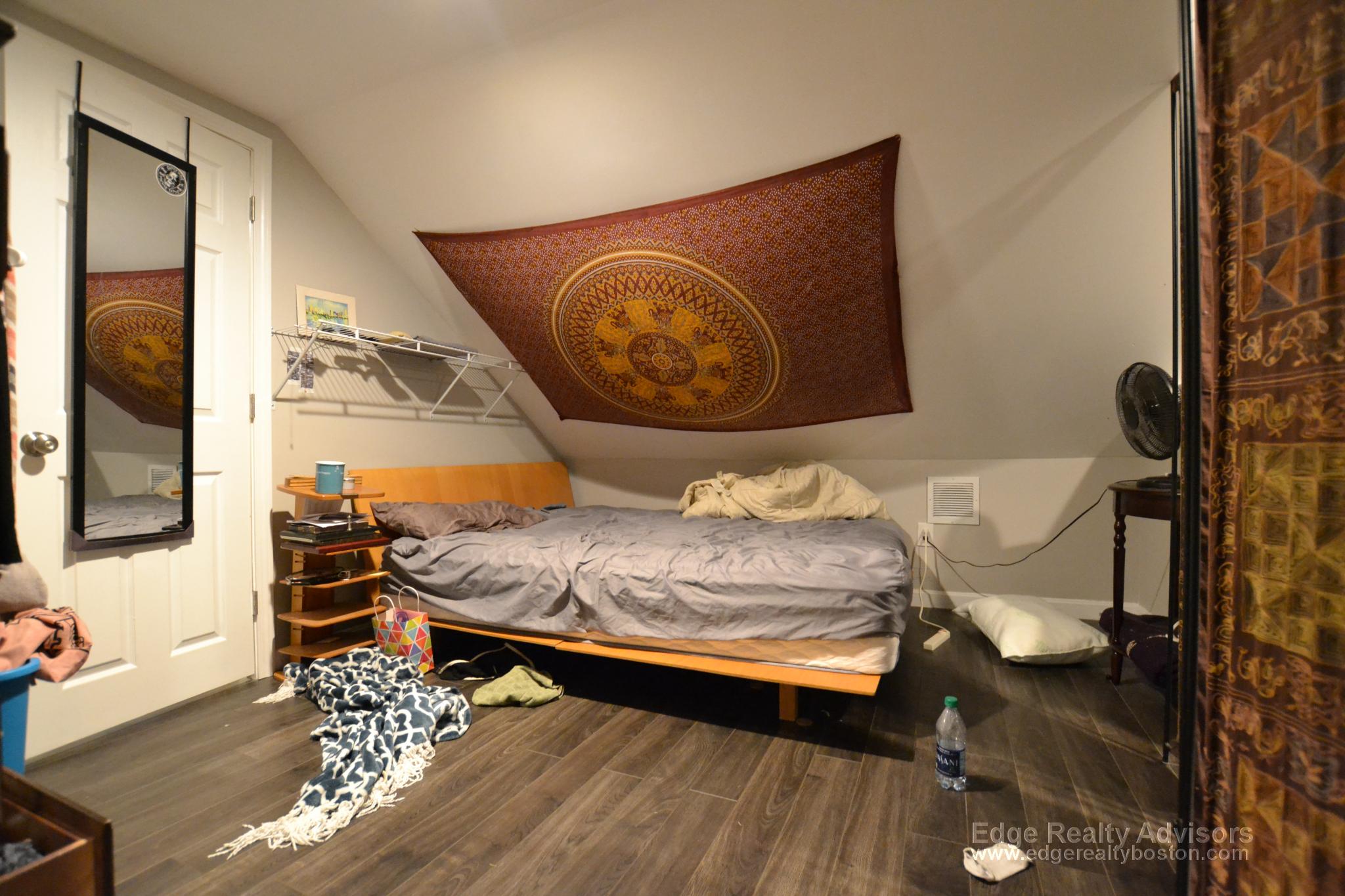 4 bed, 2 bath apartment for rent at 38 Kenrick Unit 2, Brighton — photo 14 of 16
