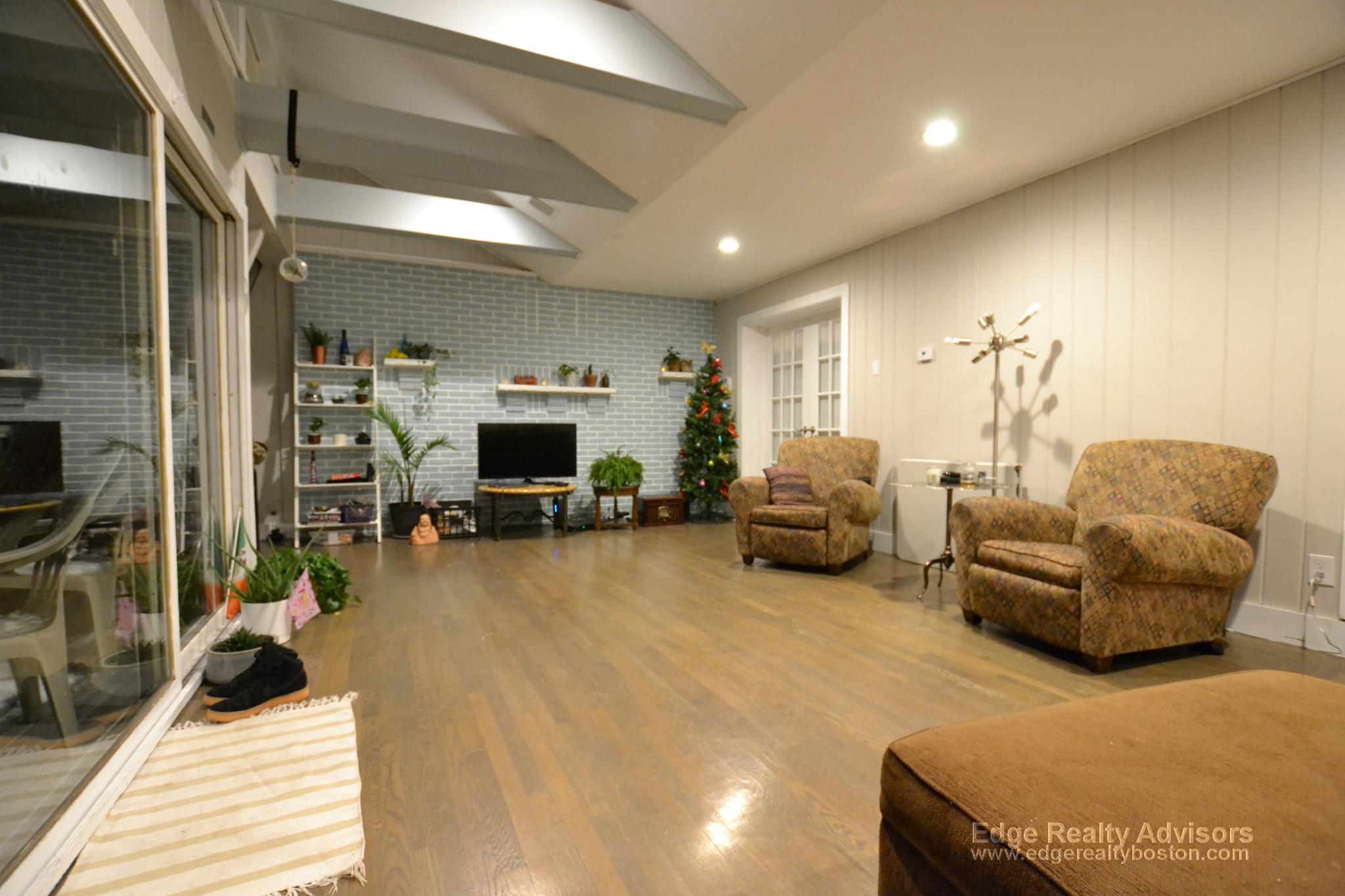 4 bed, 2 bath apartment for rent at 38 Kenrick Unit 2, Brighton — photo 3 of 16