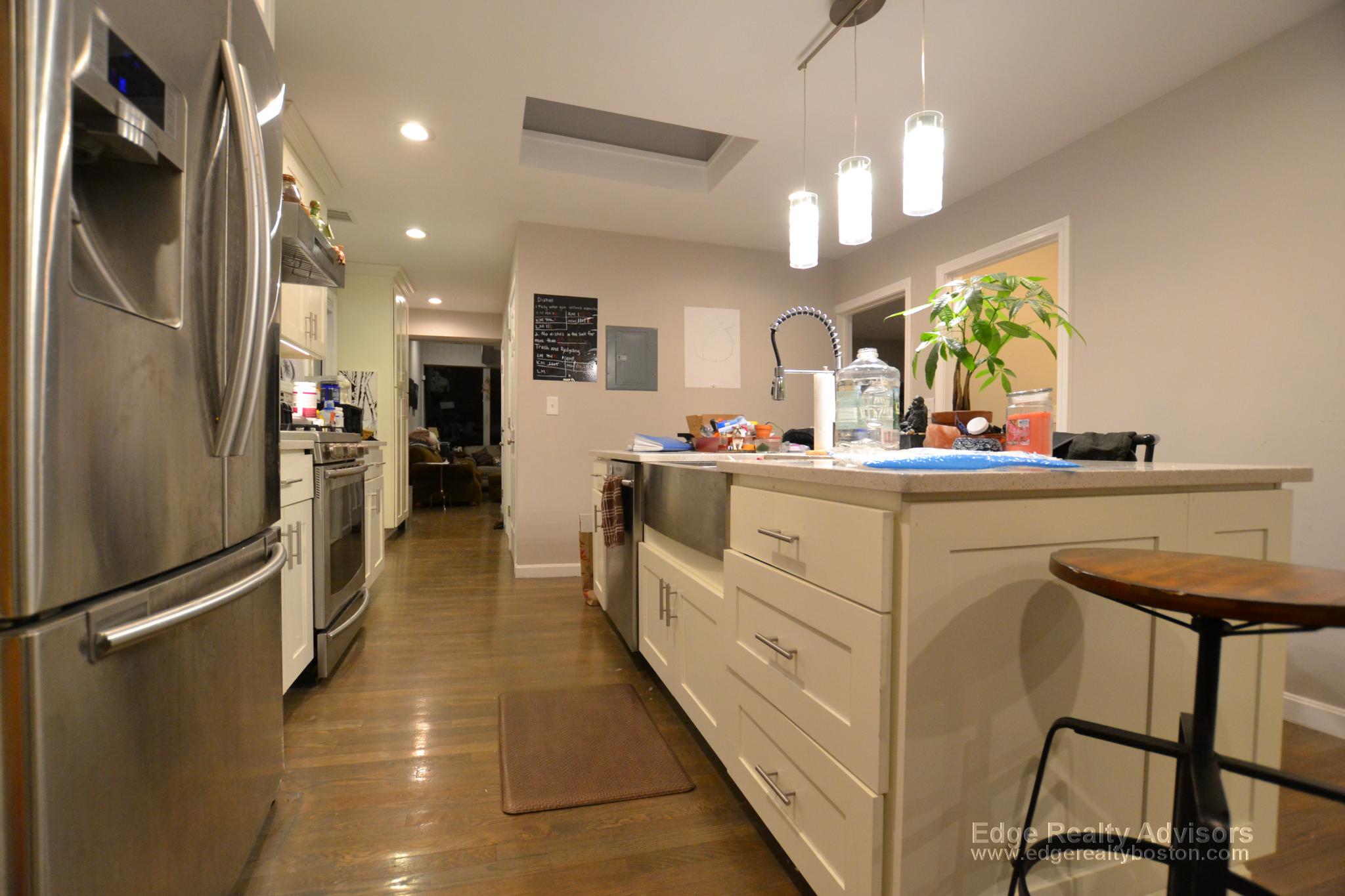 4 bed, 2 bath apartment for rent at 38 Kenrick Unit 2, Brighton — photo 5 of 16