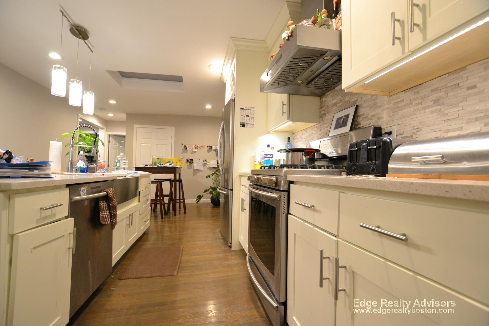 4 bed, 2 bath apartment for rent at 38 Kenrick Unit 2, Brighton — photo 7 of 16