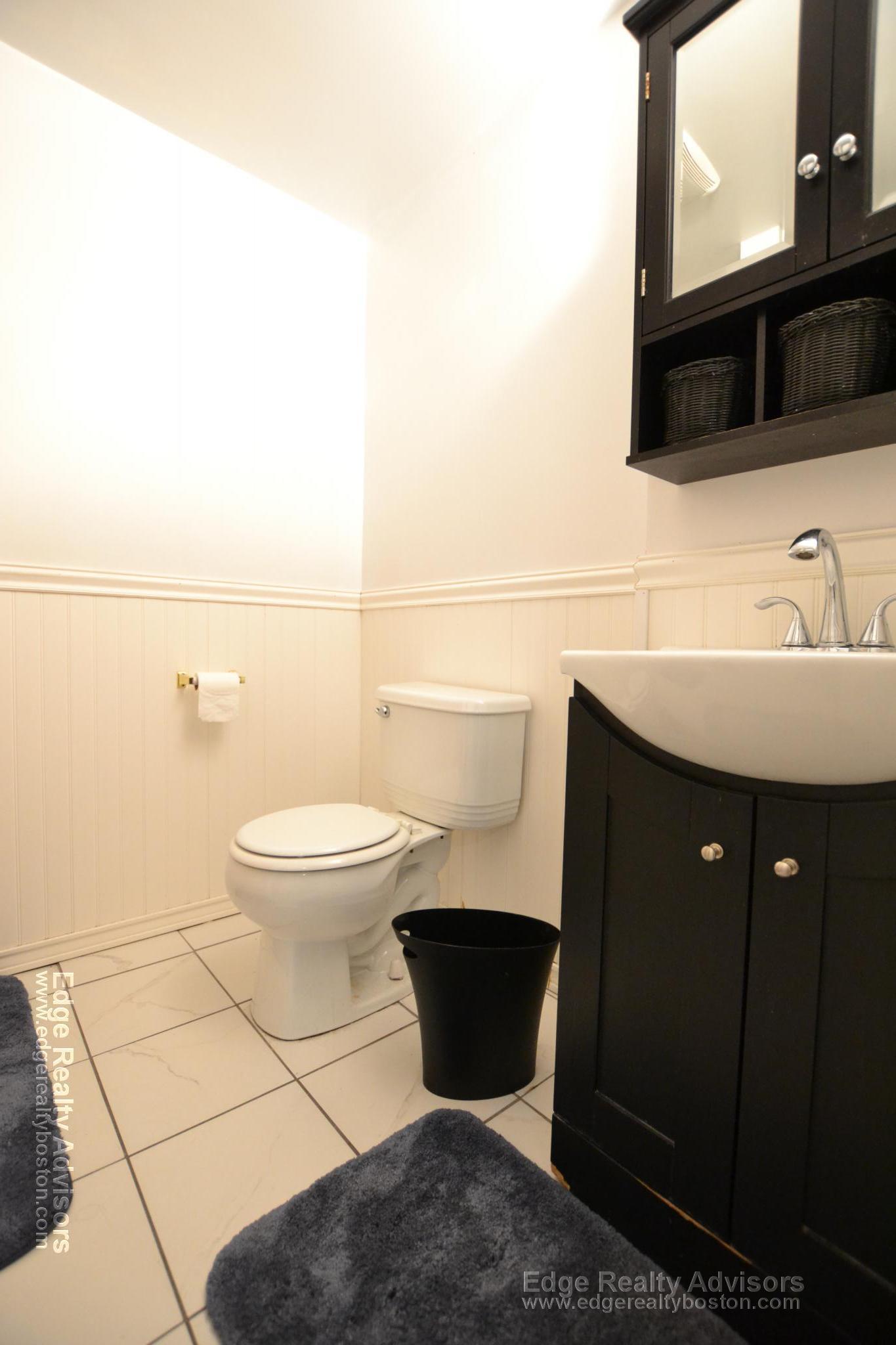 62 Egmont St, Longwood