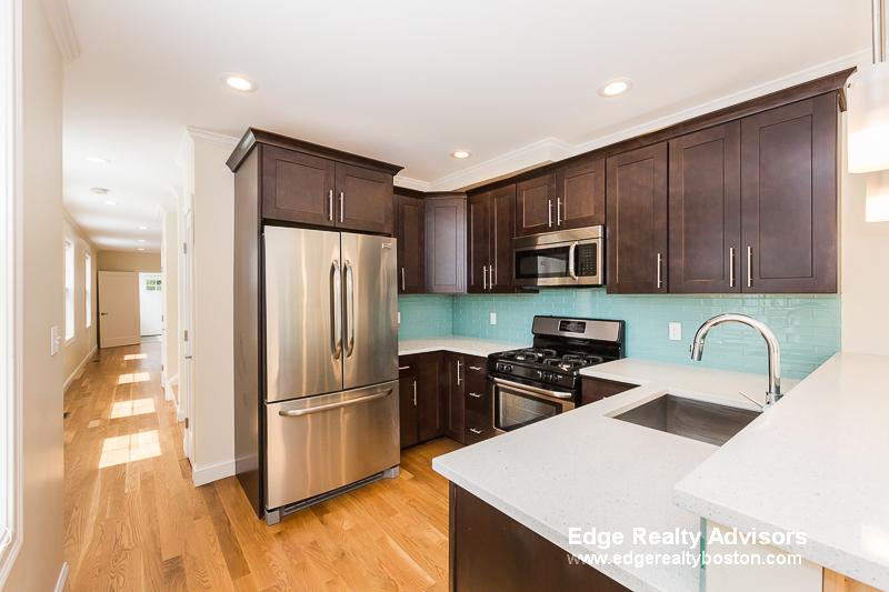 4 bed, 3.5 bath apartment for rent at 221 Arlington St Unit 2, Medford — photo 1 of 14