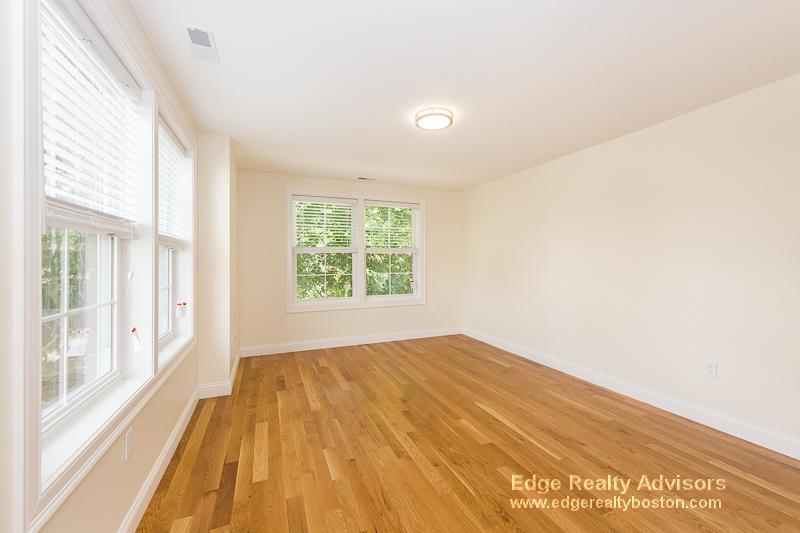 4 bed, 3.5 bath apartment for rent at 221 Arlington St Unit 2, Medford — photo 8 of 14
