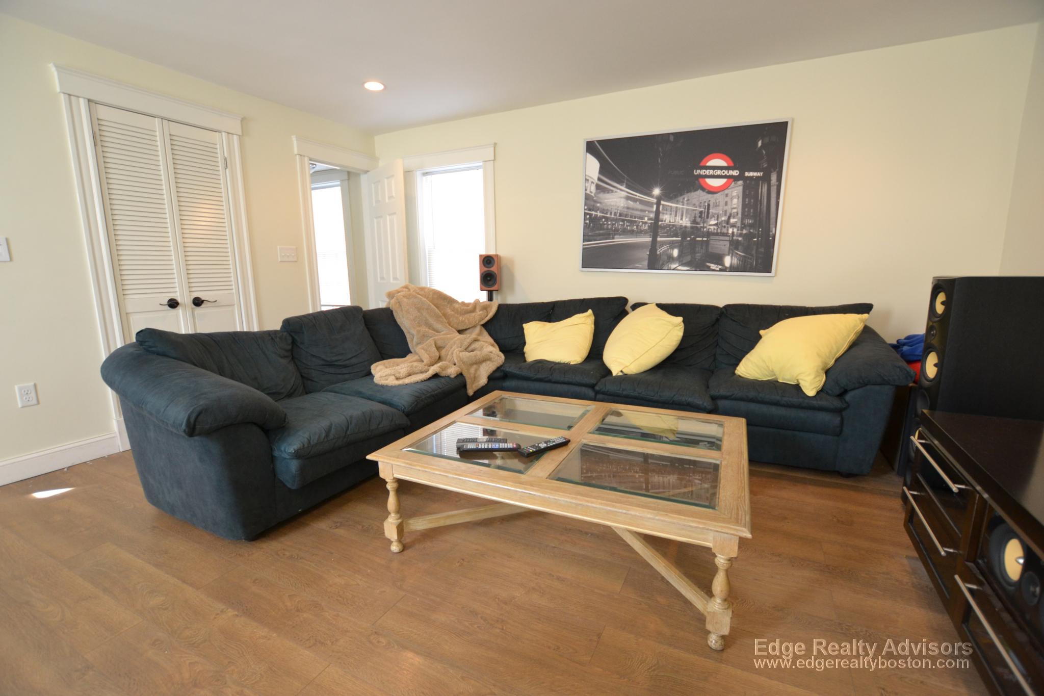 3 bed, 2.5 bath apartment for rent at 5 Norfolk Pl Unit 1, East Cambridge — photo 9 of 12