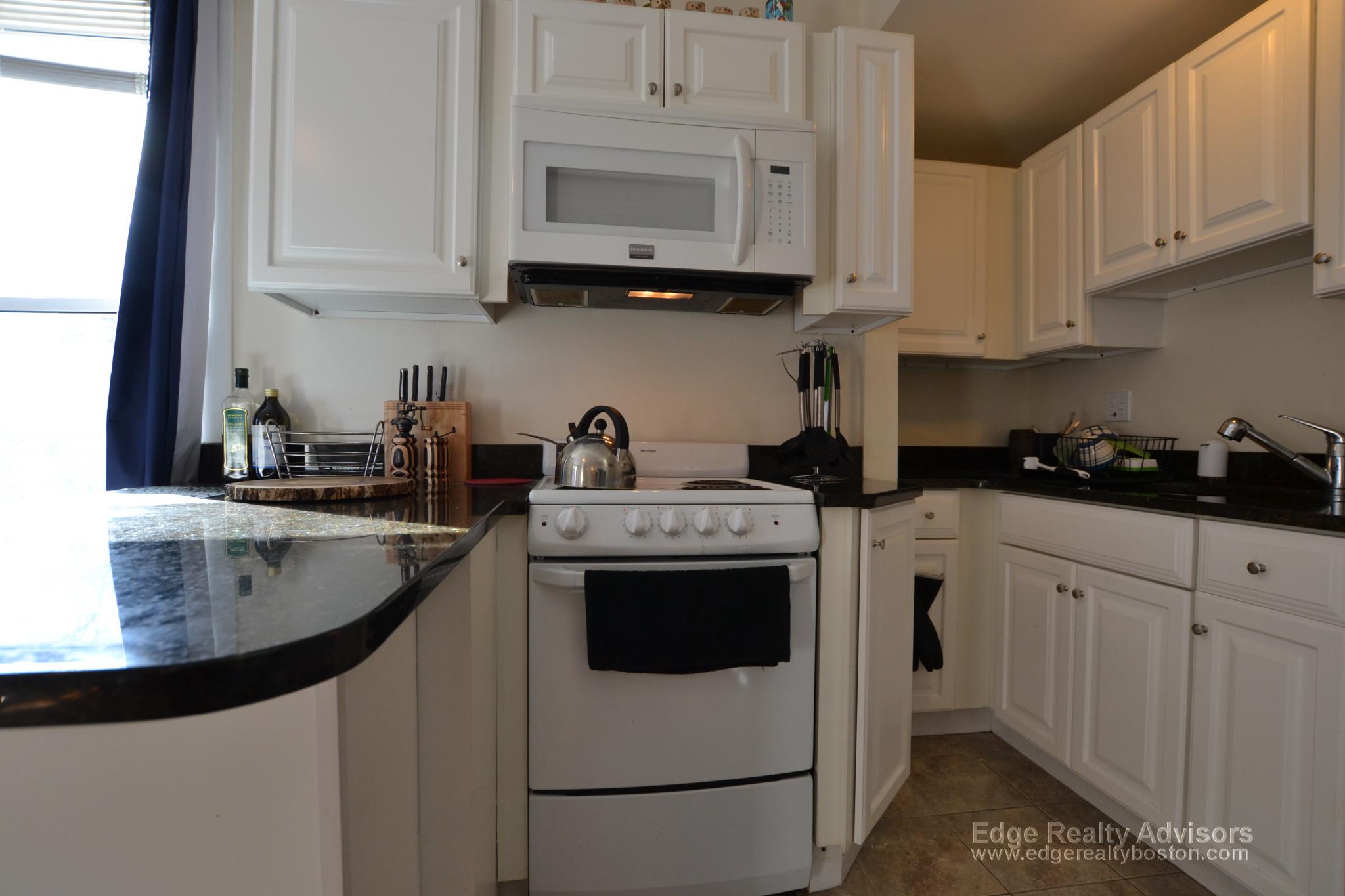 Studio bed, 1 bath apartment for rent at 288 Harvard St Unit 7, Central Square — photo 2 of 4