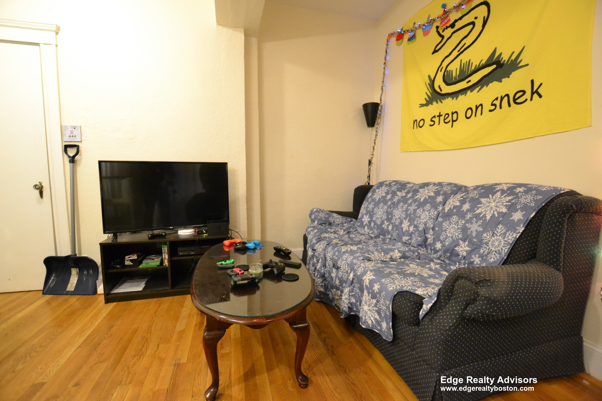 2001 Commonwealth Ave, Brighton