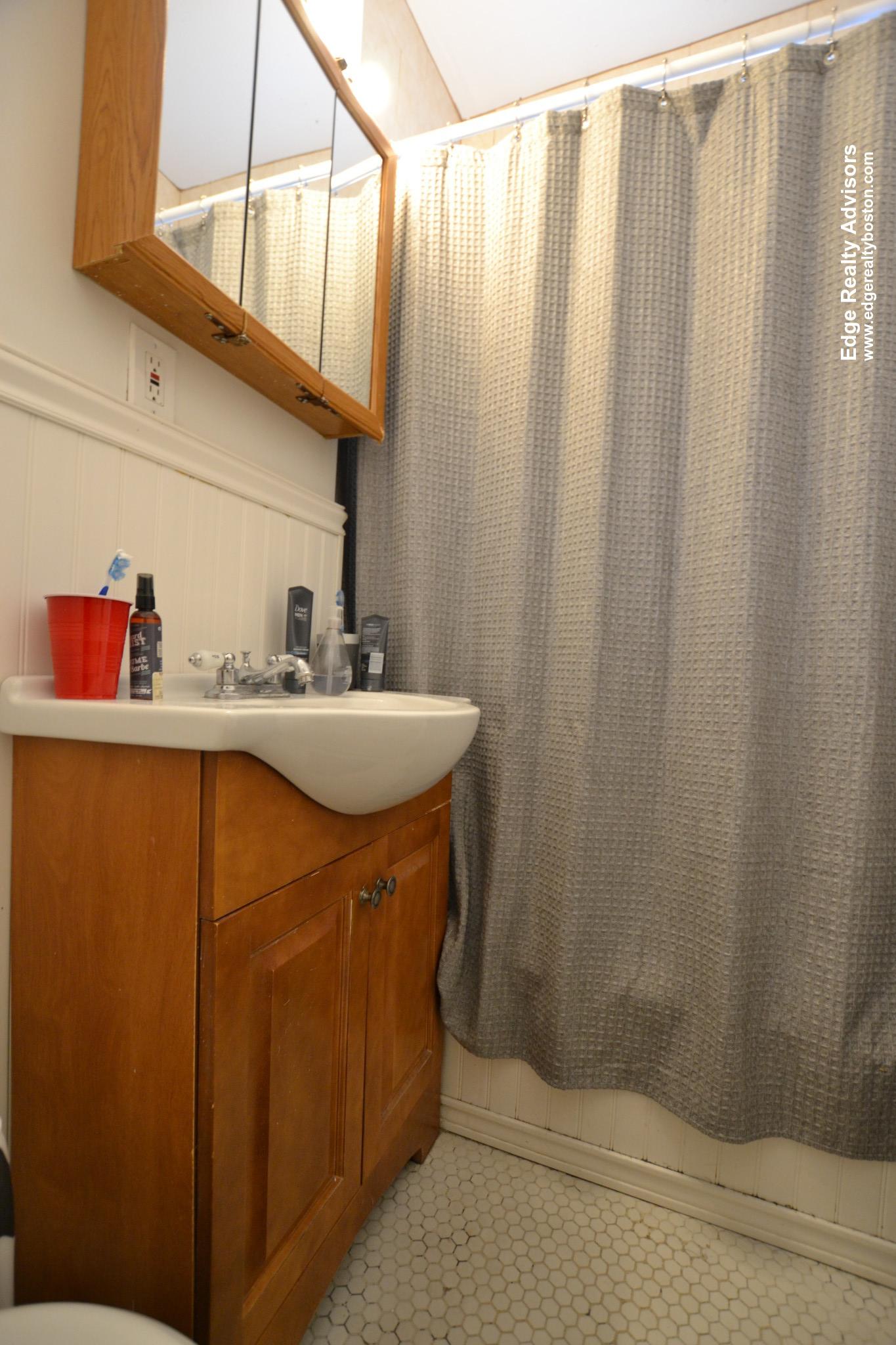 2001 Commonwealth Ave, Brighton