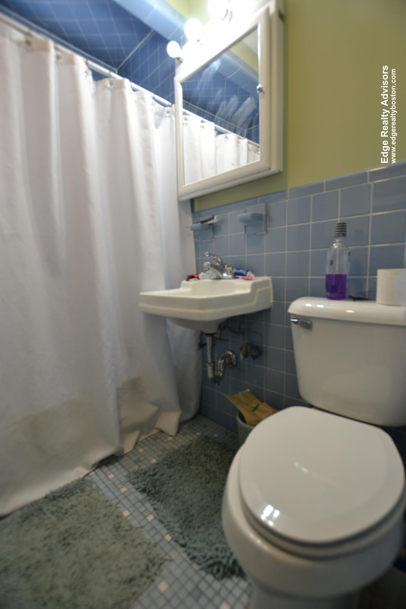 3 bed, 1 bath apartment for rent at 216 Palfrey St Unit 1, Watertown — photo 9 of 12