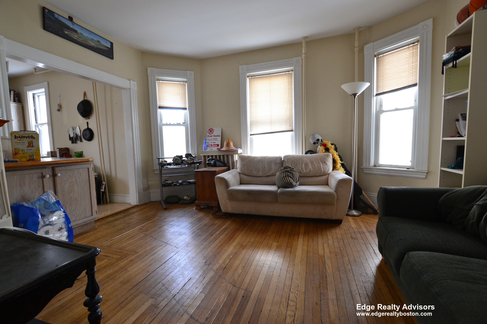 5 bed, 2 bath apartment for rent at 21 Bennett St, Brighton — photo 4 of 10