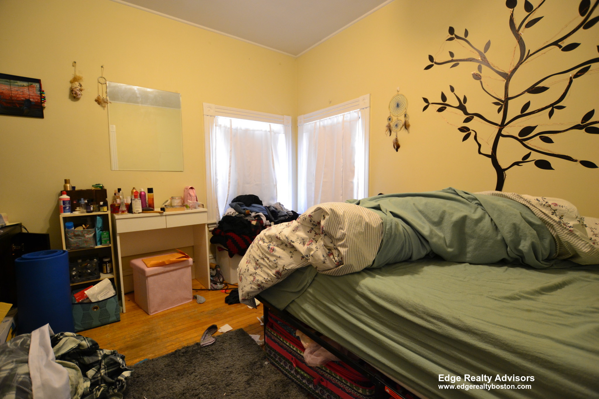 5 bed, 2 bath apartment for rent at 21 Bennett St, Brighton — photo 7 of 10