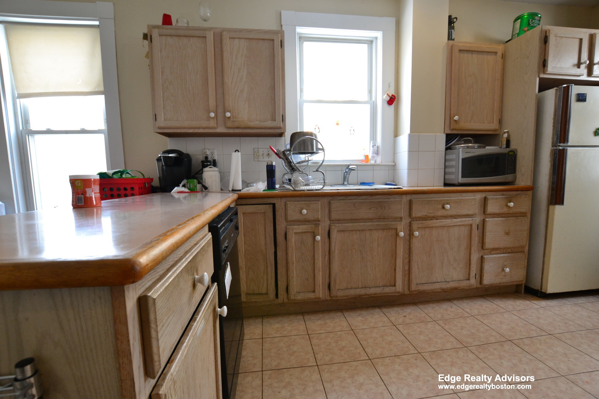 5 bed, 2 bath apartment for rent at 21 Bennett St, Brighton — photo 9 of 10