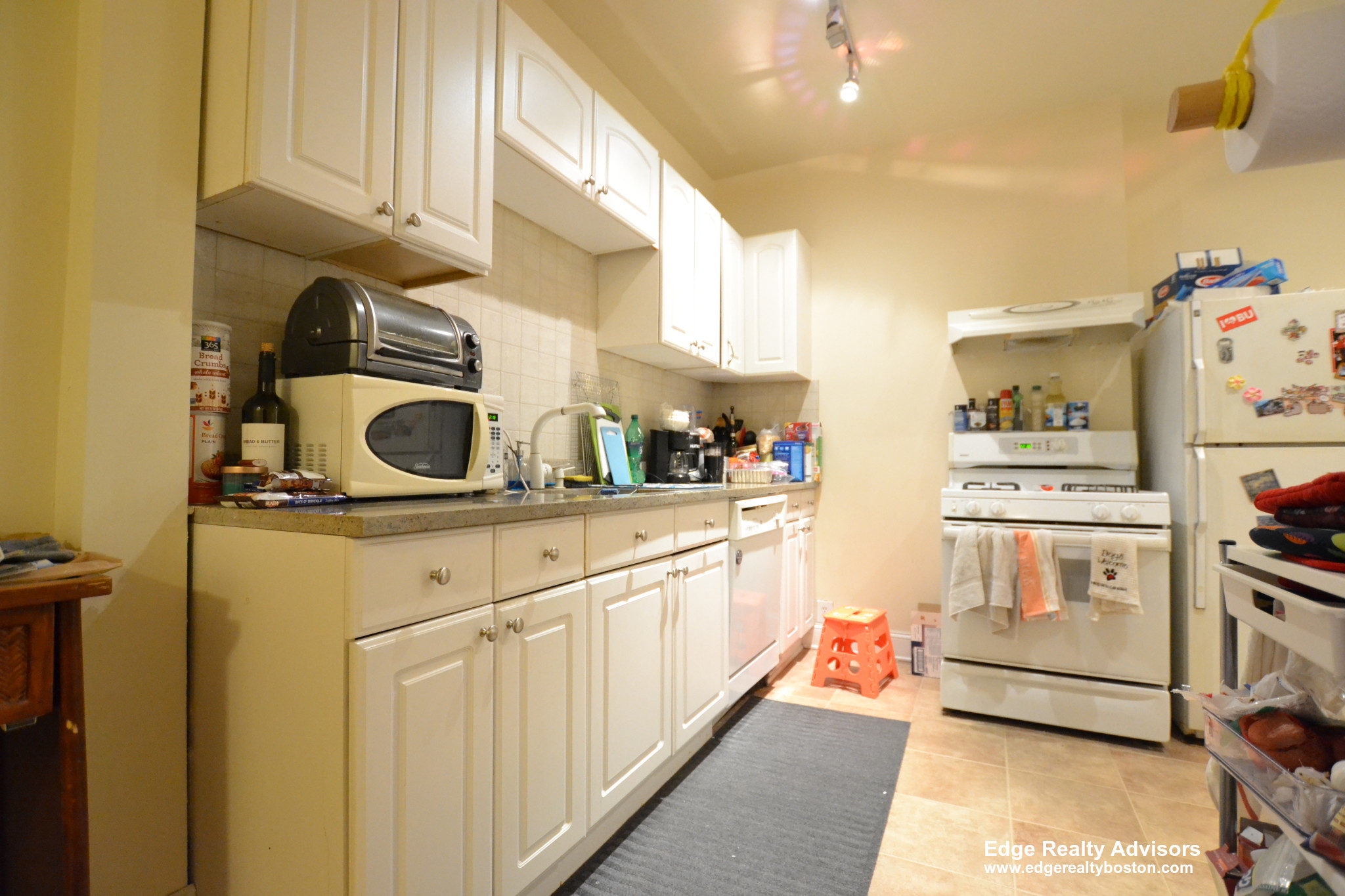 21 Park Vale Ave, Allston