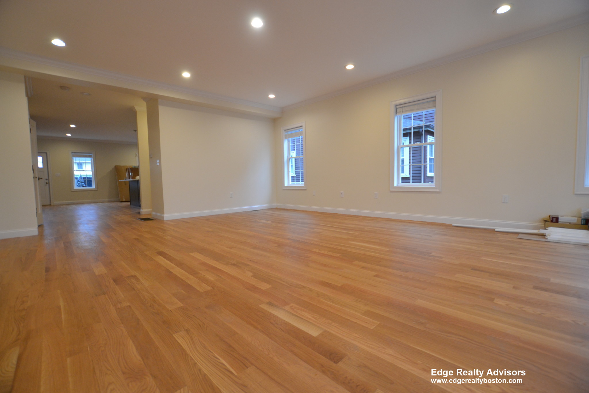 4 bed, 4+ bath apartment for rent at 57 Fulton St Unit Right, Medford — photo 3 of 14
