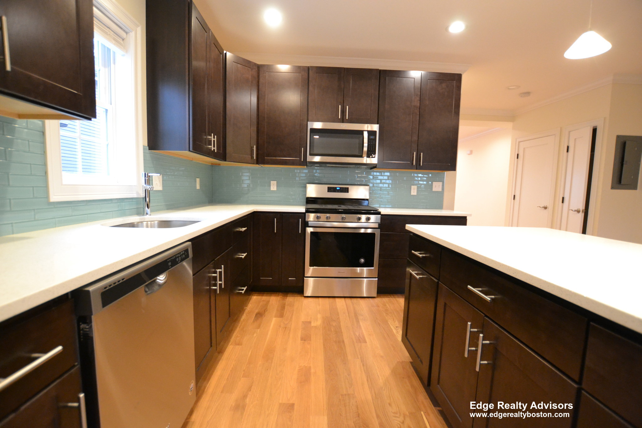 4 bed, 4+ bath apartment for rent at 57 Fulton St Unit Right, Medford — photo 1 of 14