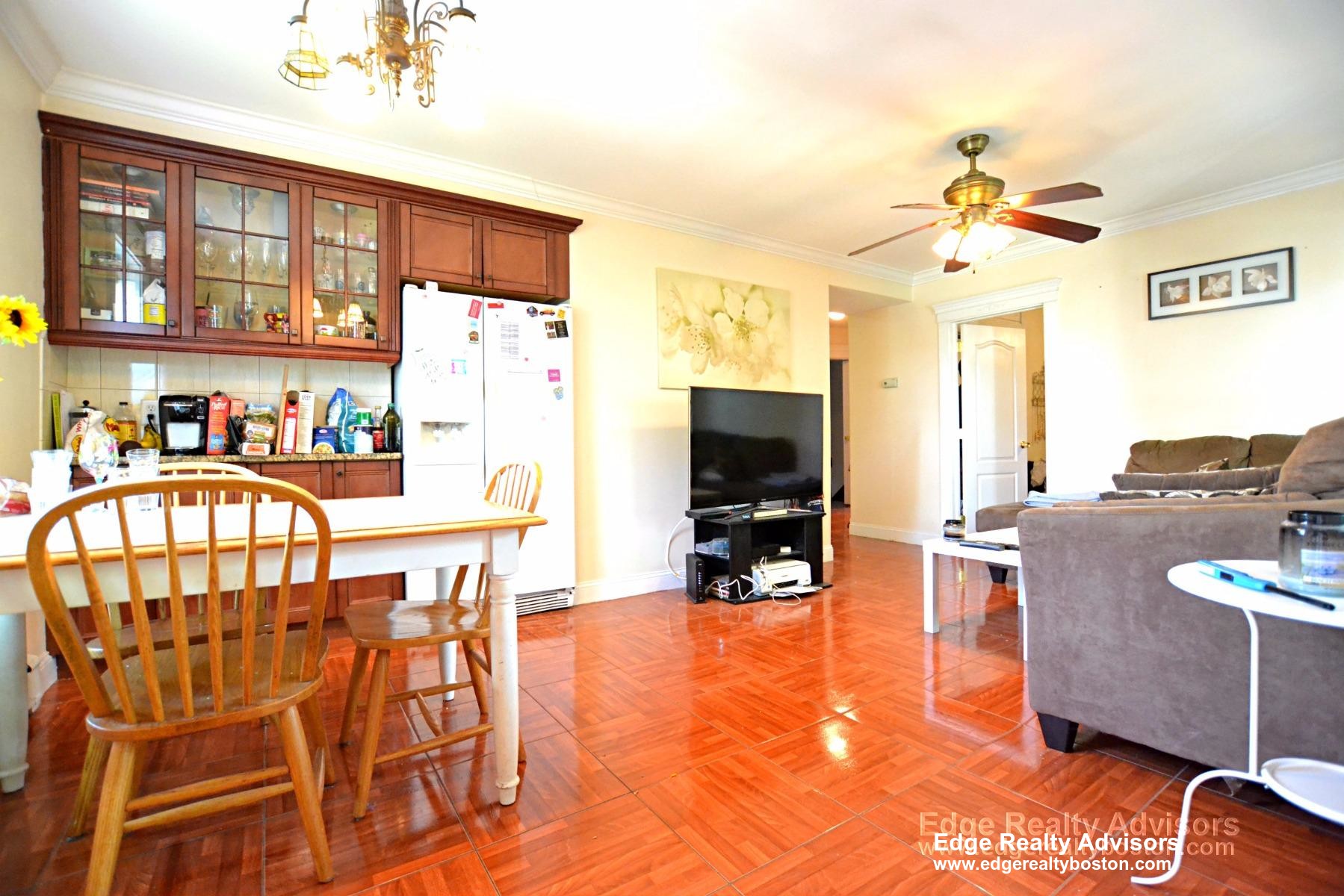 3 bed, 2 bath apartment for rent at 4 Delaware Pl Unit 3, Brighton — photo 5 of 11