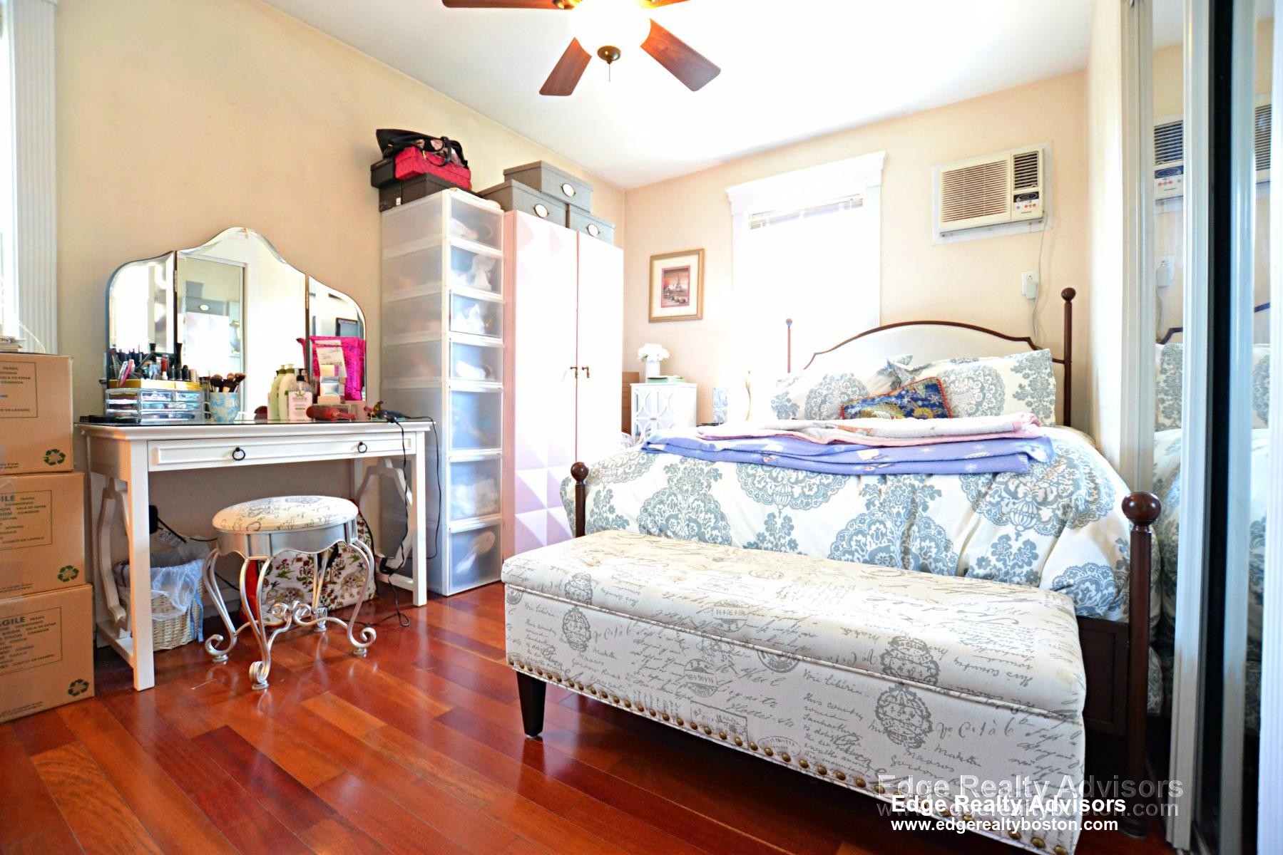 3 bed, 2 bath apartment for rent at 4 Delaware Pl Unit 3, Brighton — photo 6 of 11