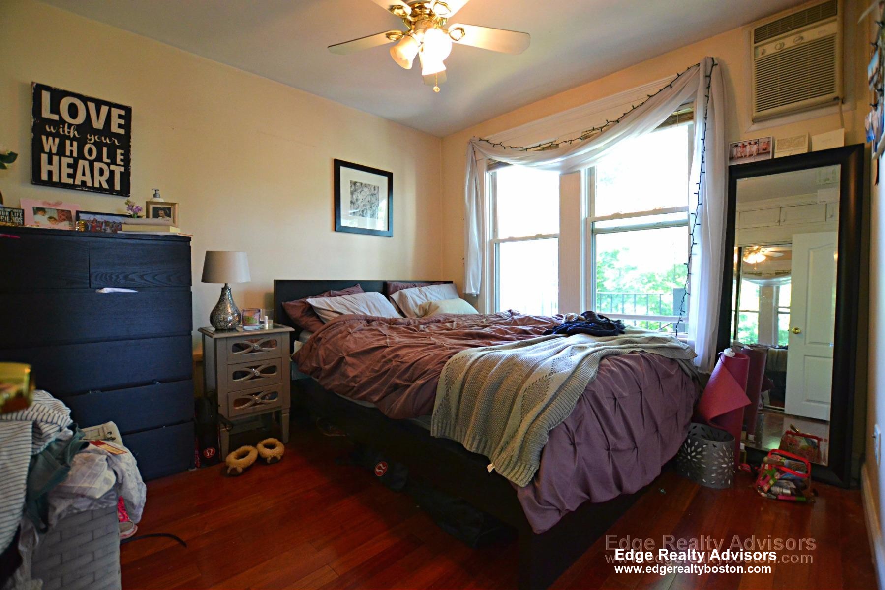 3 bed, 2 bath apartment for rent at 4 Delaware Pl Unit 3, Brighton — photo 10 of 11