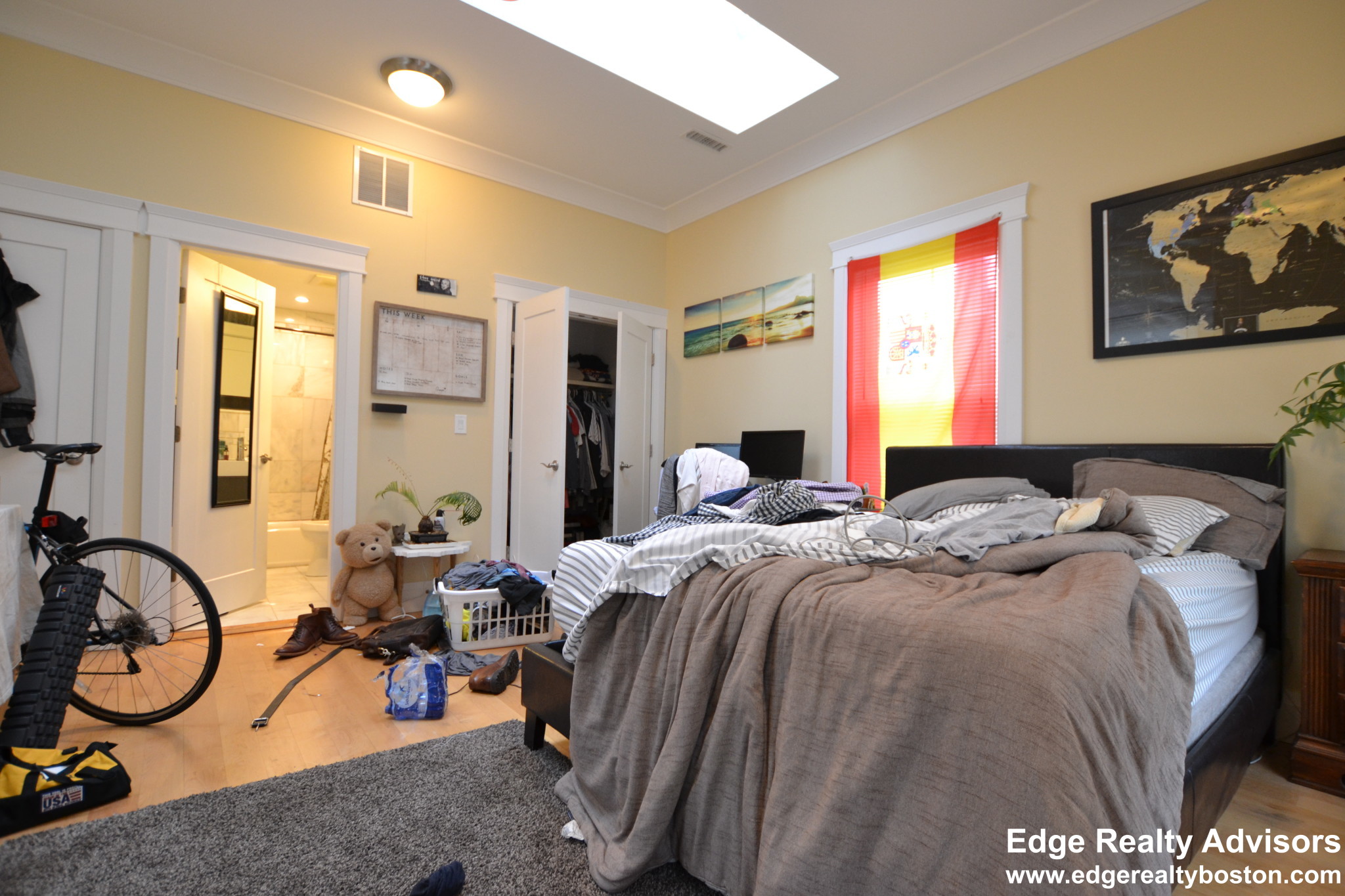 5 bed, 3 bath apartment for rent at 131 Summer St Unit 2, Watertown — photo 3 of 15