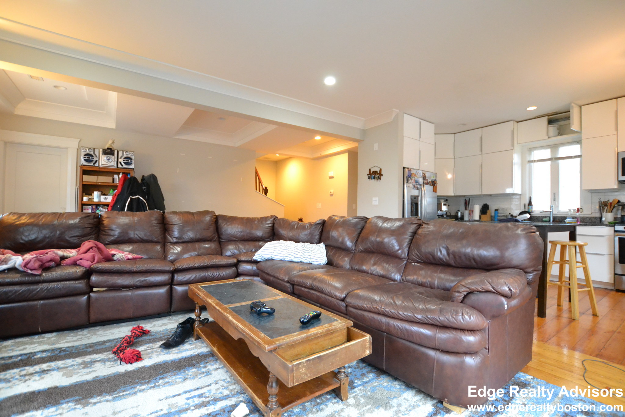 5 bed, 3 bath apartment for rent at 131 Summer St Unit 2, Watertown — photo 5 of 15