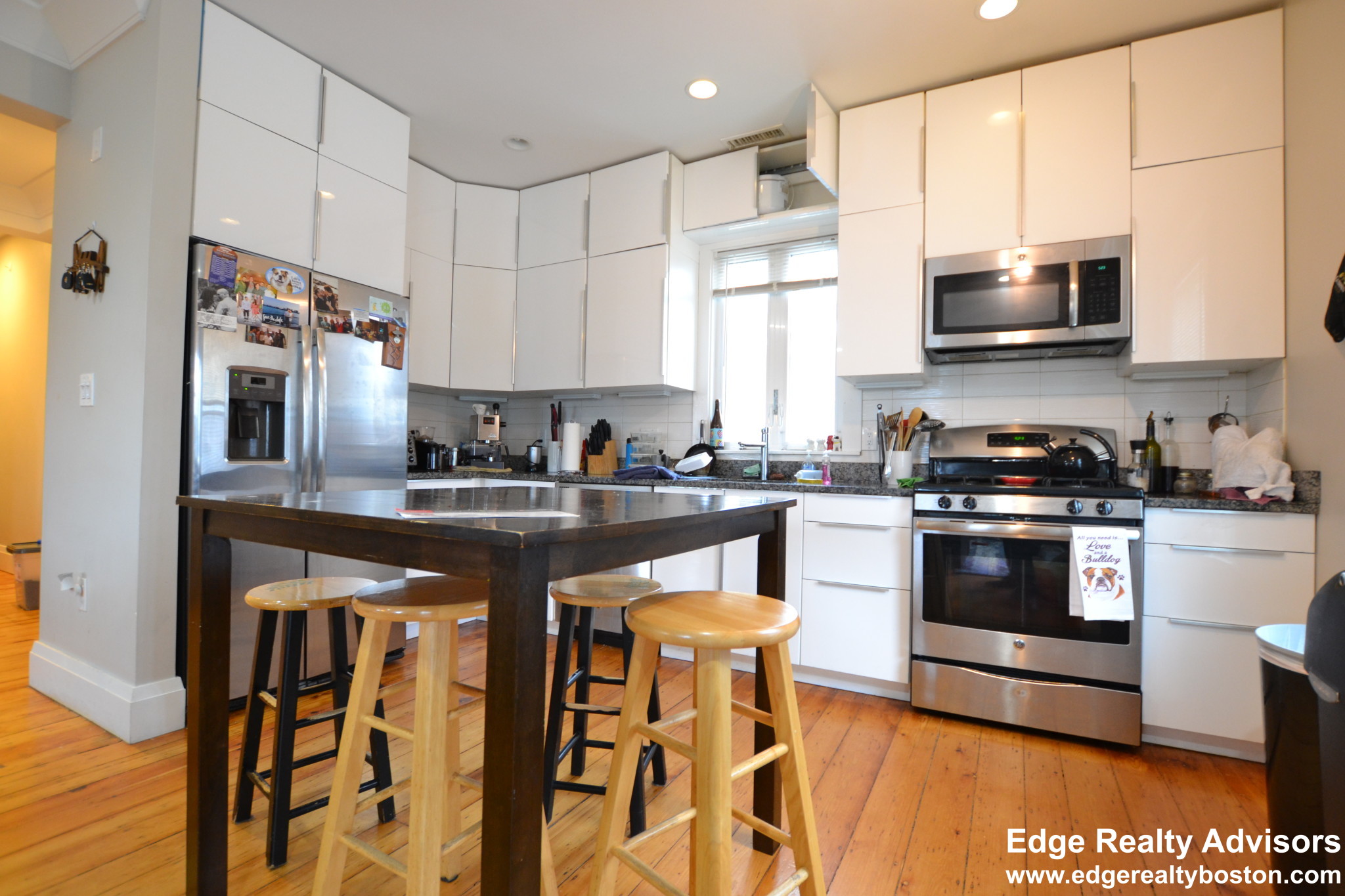 5 bed, 3 bath apartment for rent at 131 Summer St Unit 2, Watertown — photo 1 of 15