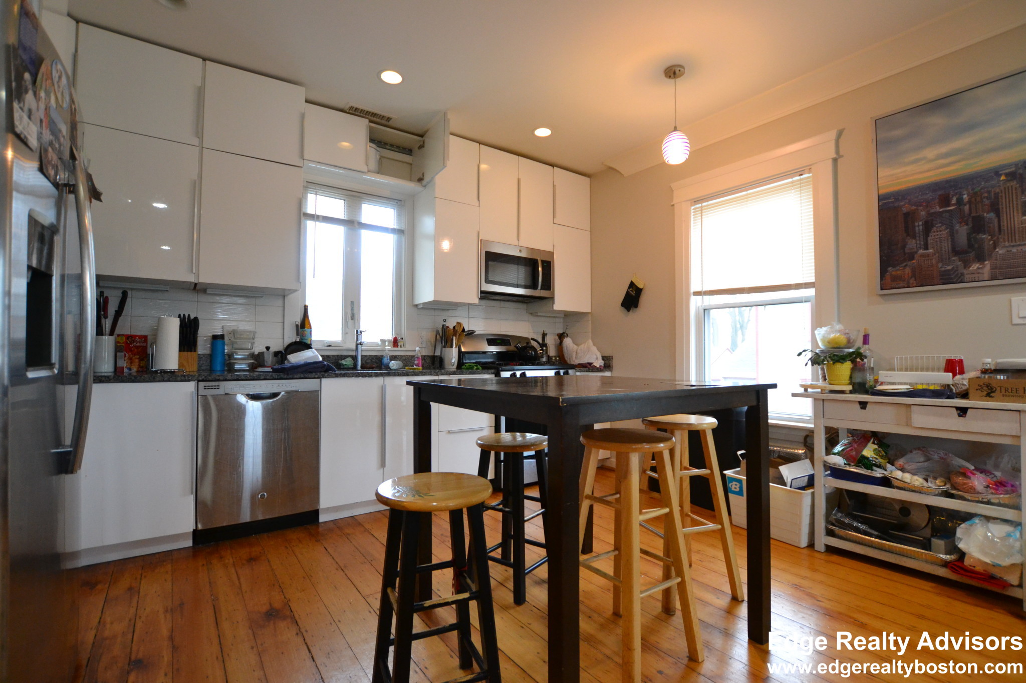 5 bed, 3 bath apartment for rent at 131 Summer St Unit 2, Watertown — photo 6 of 15