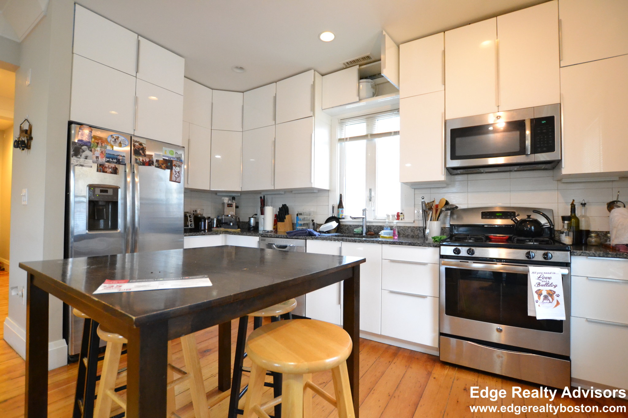 5 bed, 3 bath apartment for rent at 131 Summer St Unit 2, Watertown — photo 7 of 15