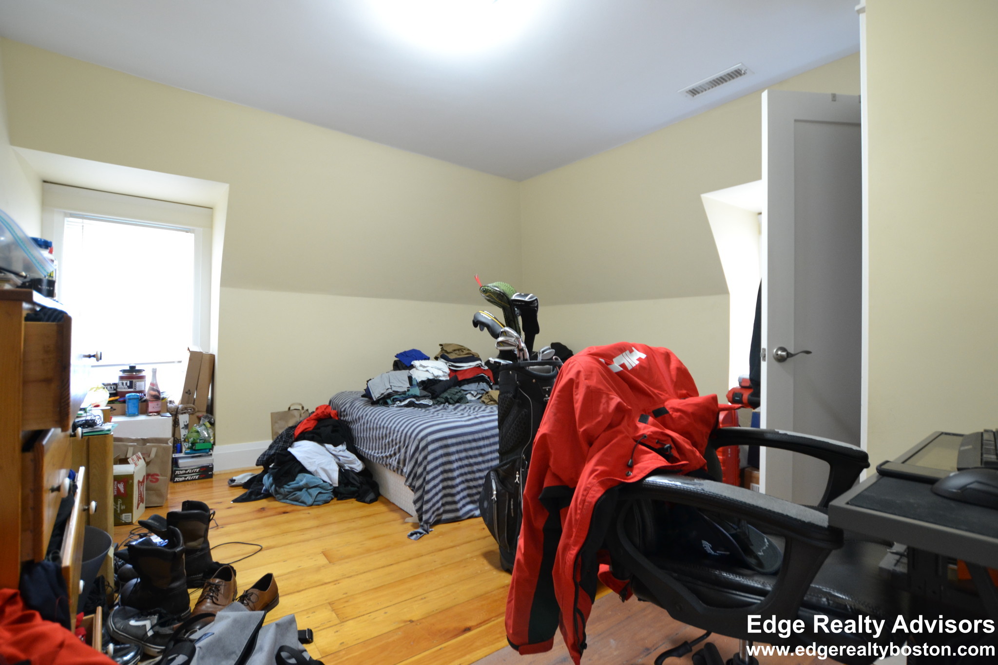 5 bed, 3 bath apartment for rent at 131 Summer St Unit 2, Watertown — photo 13 of 15