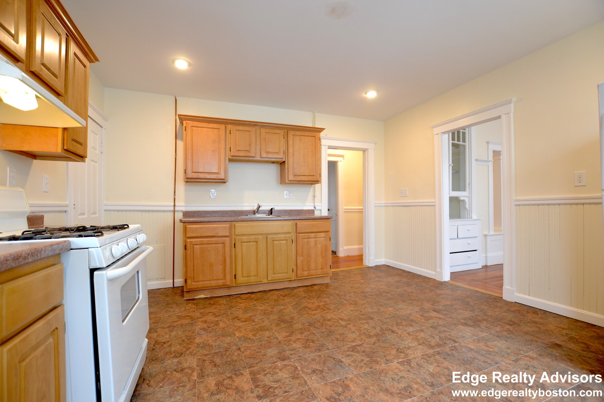 3 bed, 1 bath apartment for rent at 50 Armandine St Unit 2, Dorchester — photo 4 of 10