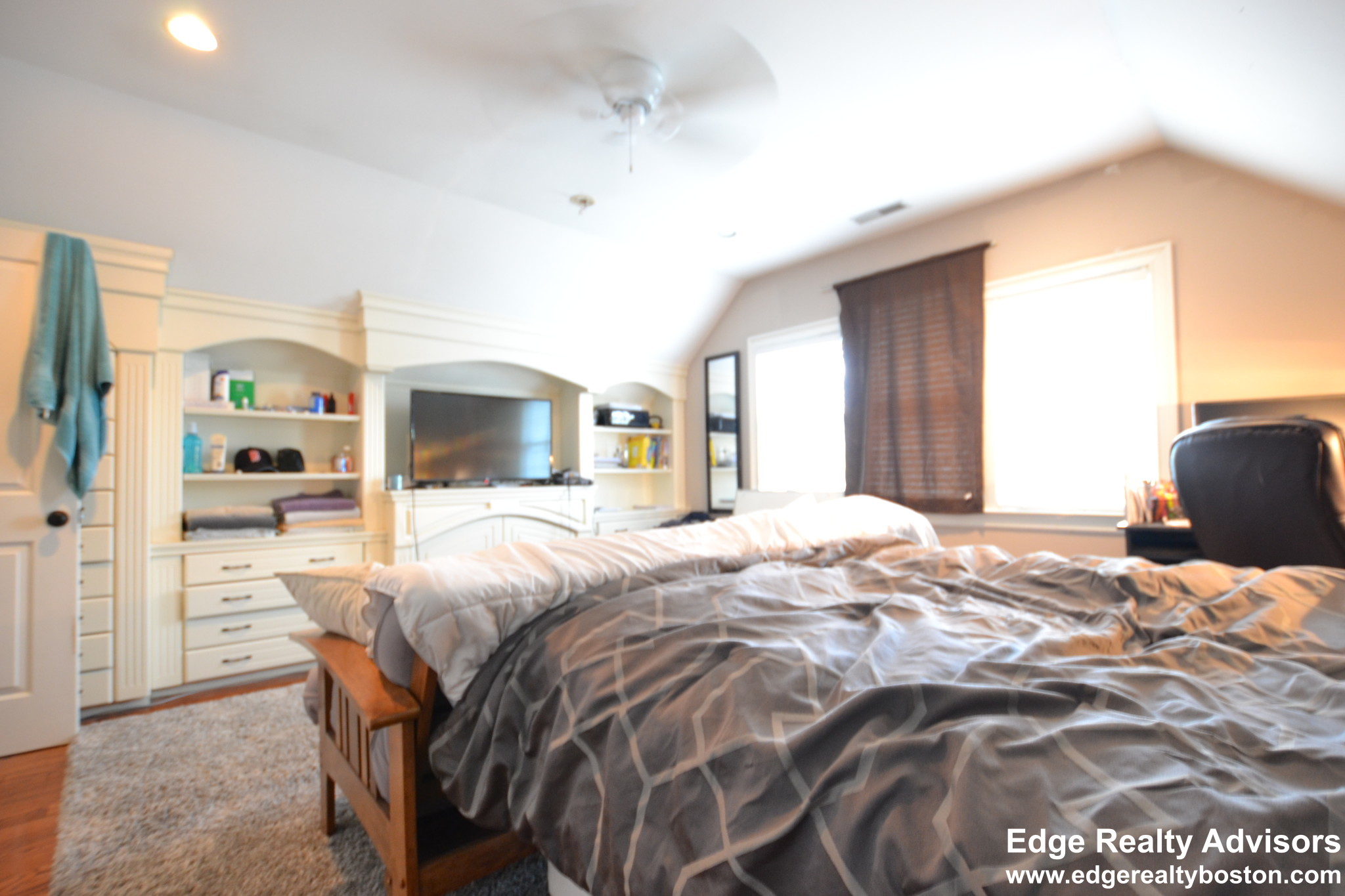 5 bed, 2 bath apartment for rent at 82 Hobart St Unit 1, Brighton — photo 6 of 13