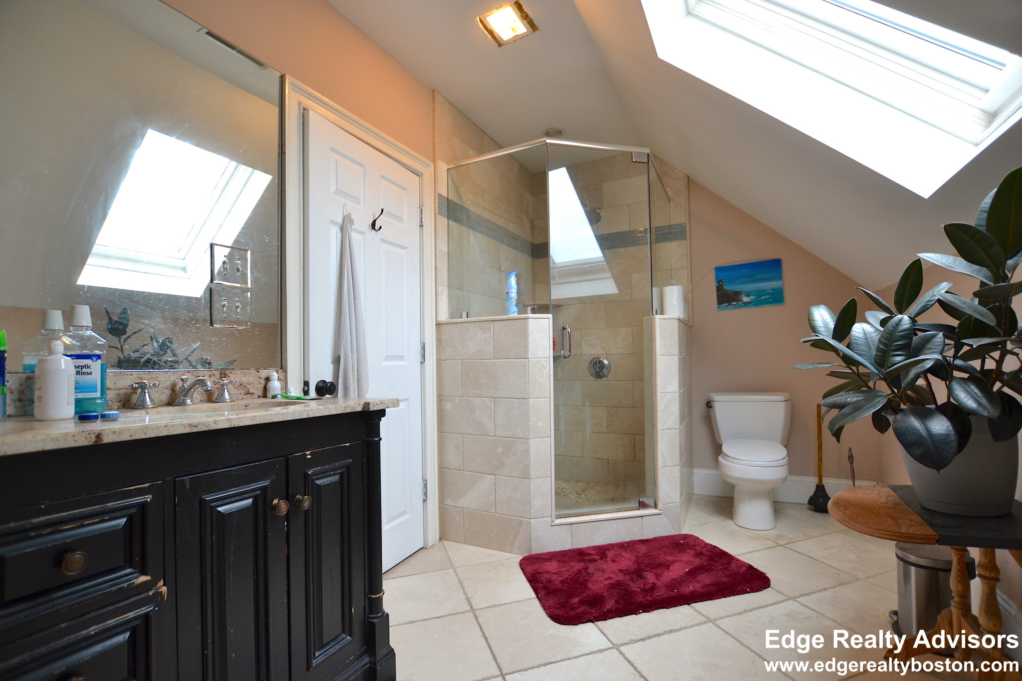 5 bed, 2 bath apartment for rent at 82 Hobart St Unit 1, Brighton — photo 9 of 13