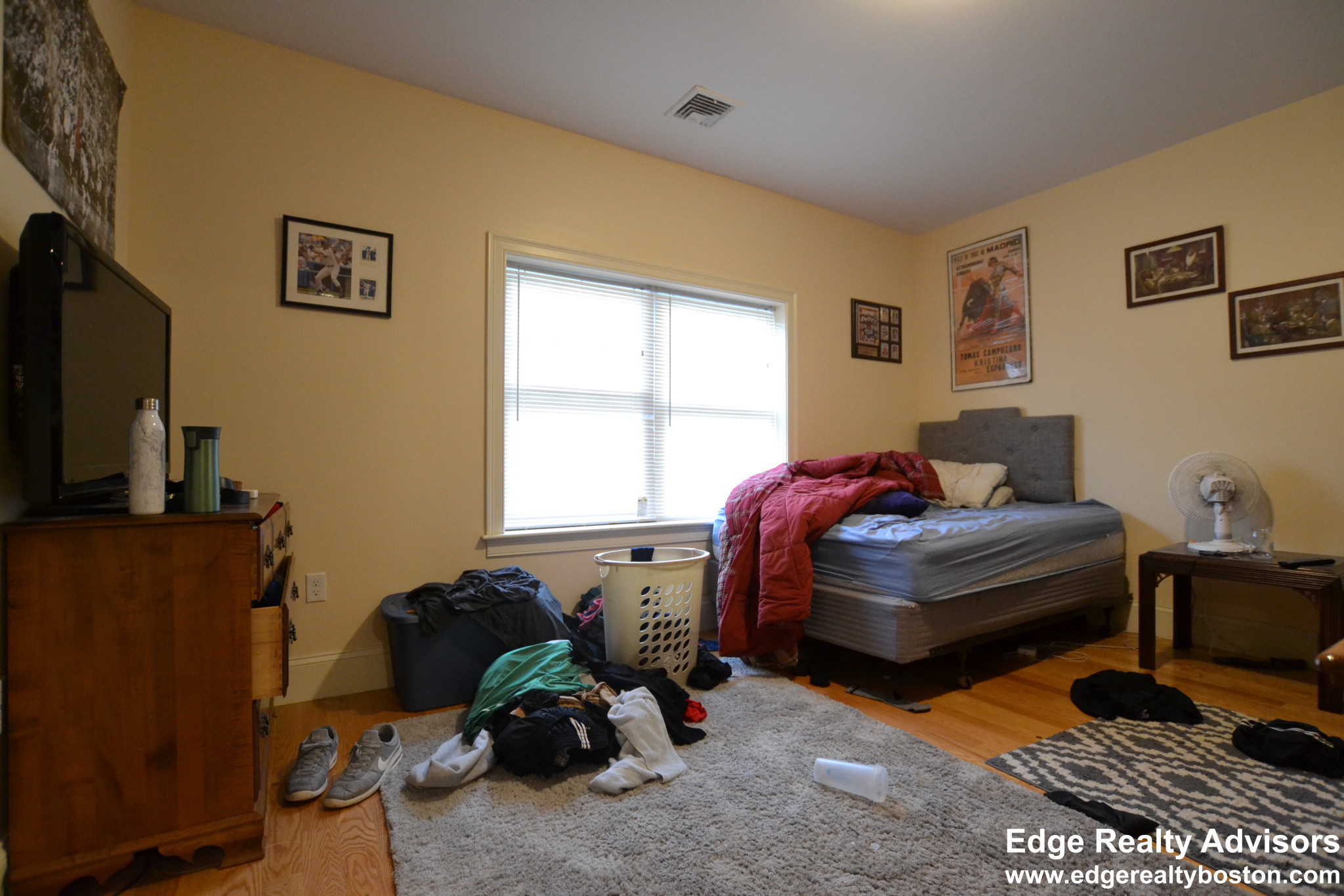5 bed, 3 bath apartment for rent at 10 Bennington St Unit 1, Newton — photo 6 of 14