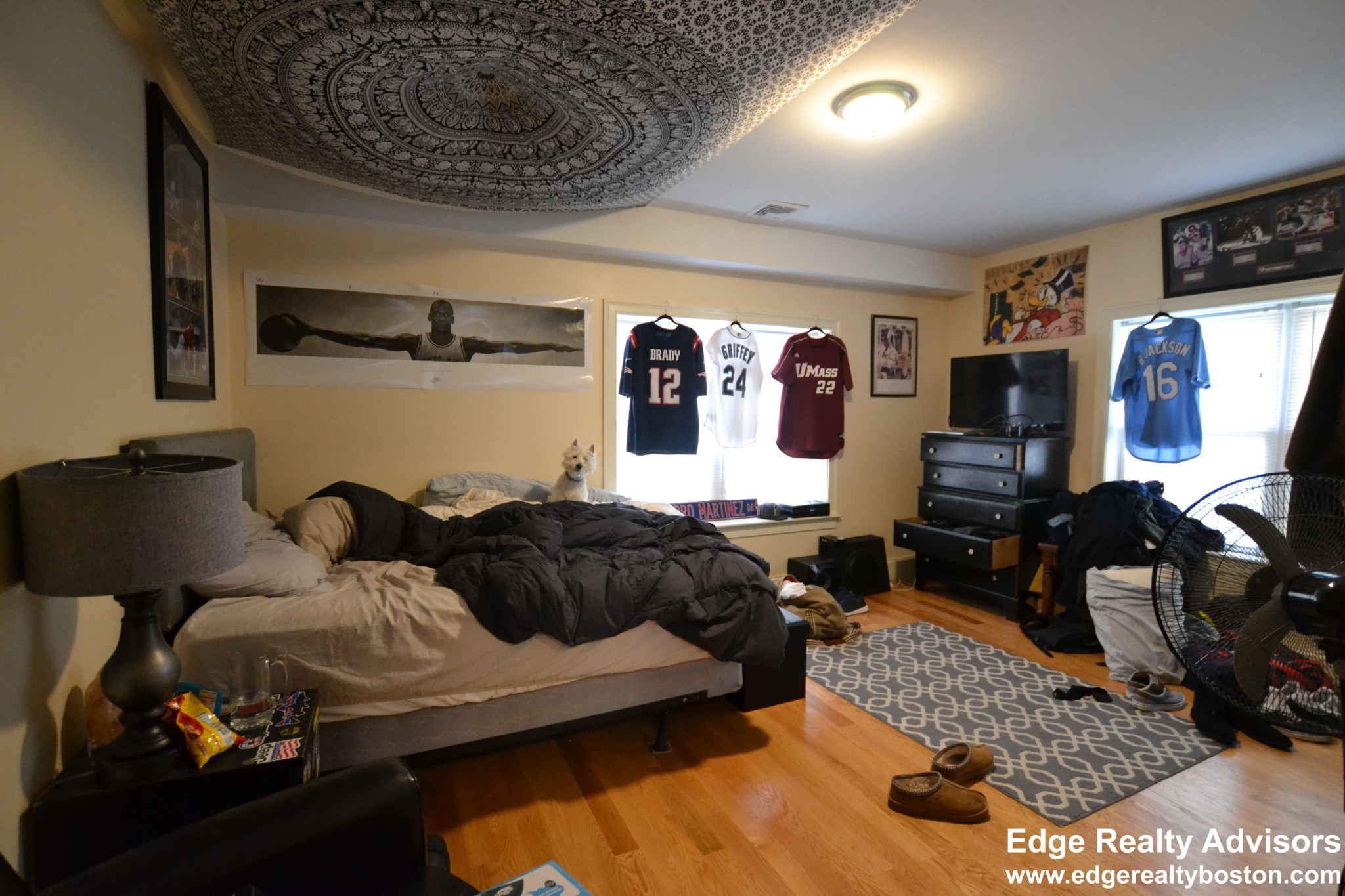 5 bed, 3 bath apartment for rent at 10 Bennington St Unit 1, Newton — photo 13 of 14