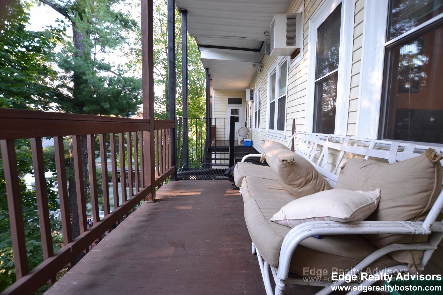 3 bed, 2 bath apartment for rent at 9 Delaware Pl Unit 2, Brighton — photo 4 of 12