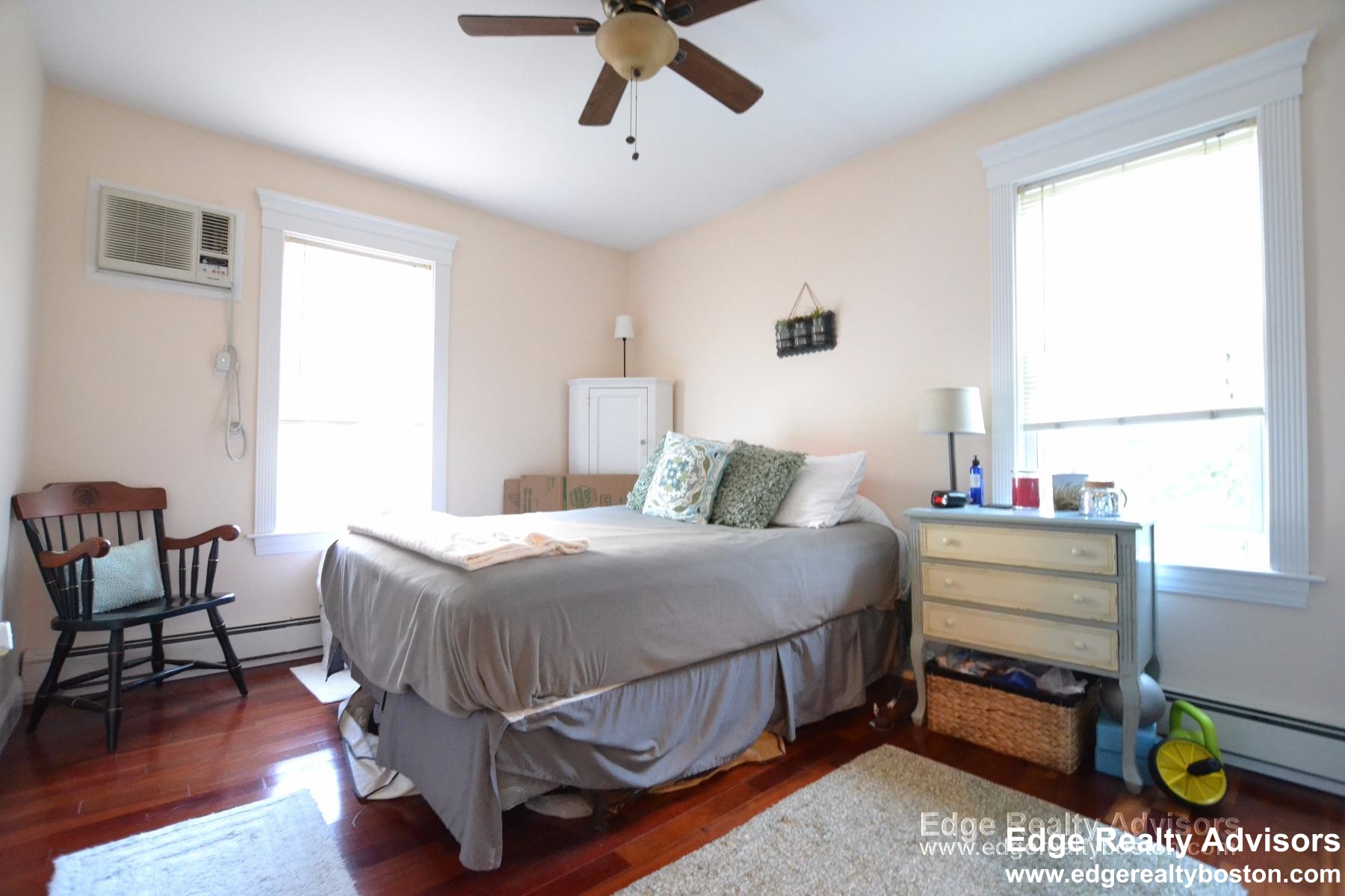 3 bed, 2 bath apartment for rent at 9 Delaware Pl Unit 2, Brighton — photo 6 of 12