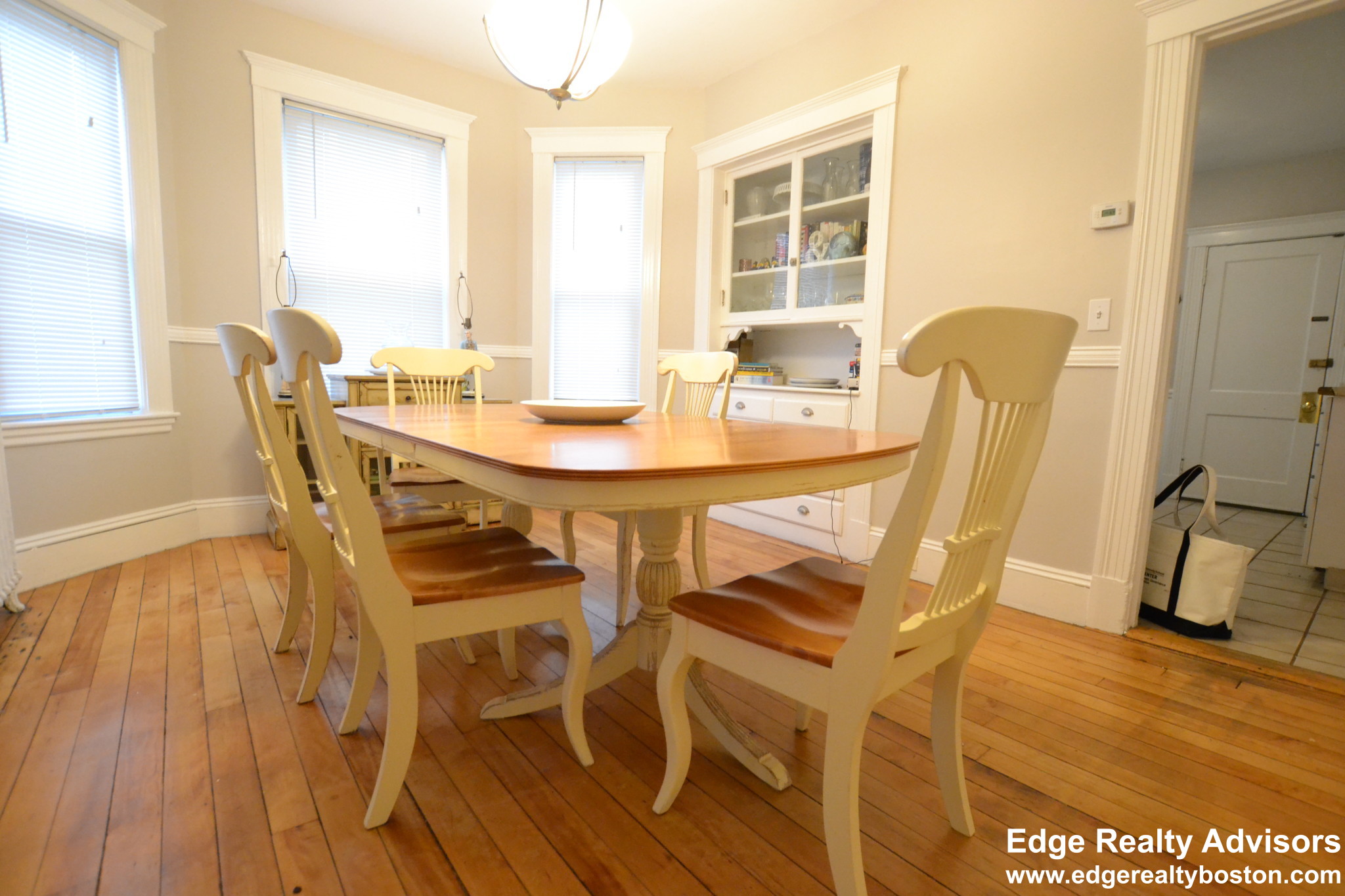 2 bed, 1 bath apartment for rent at 133 Brooks Unit 1, Brighton — photo 2 of 9