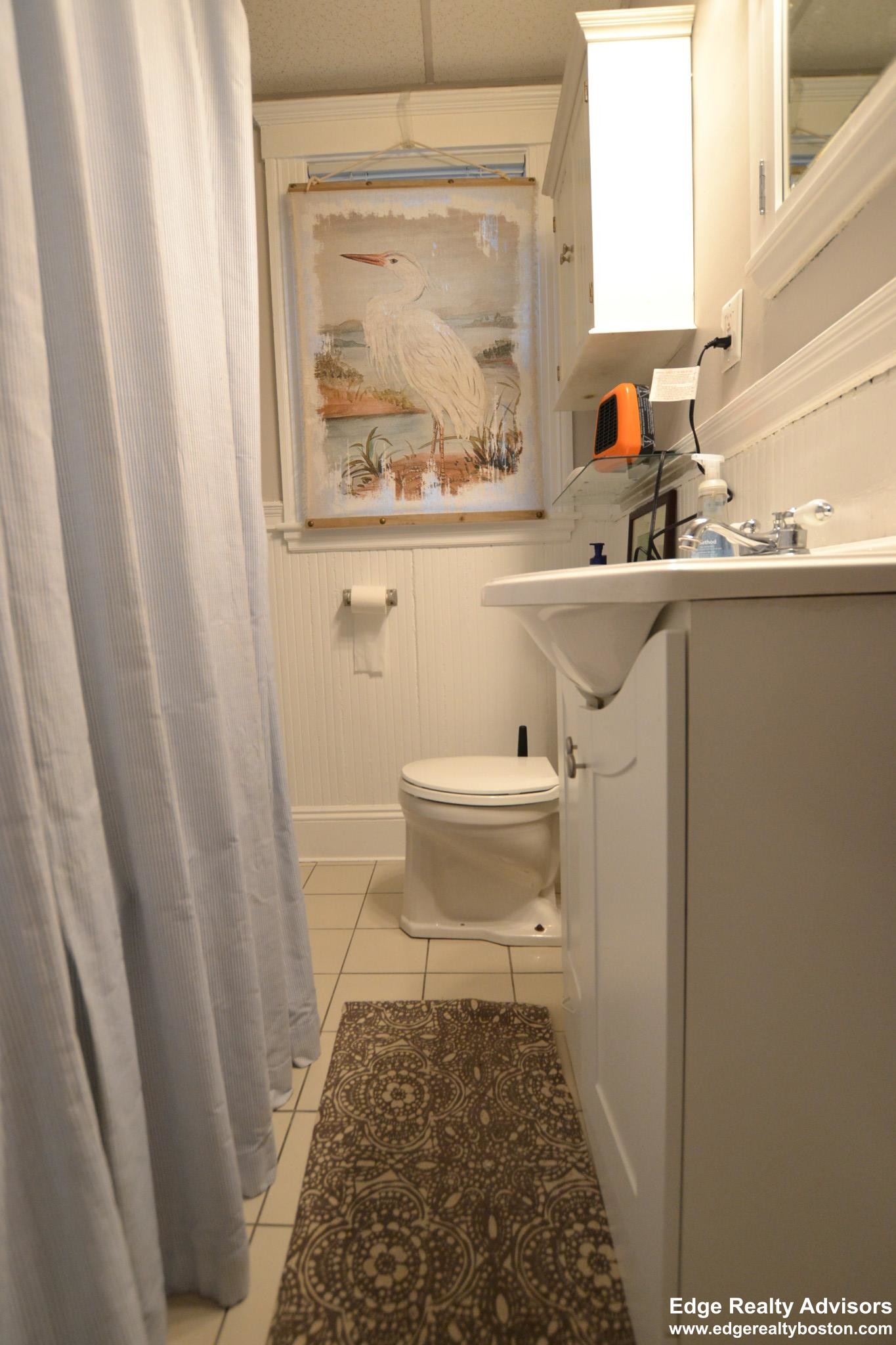 2 bed, 1 bath apartment for rent at 133 Brooks Unit 1, Brighton — photo 8 of 9