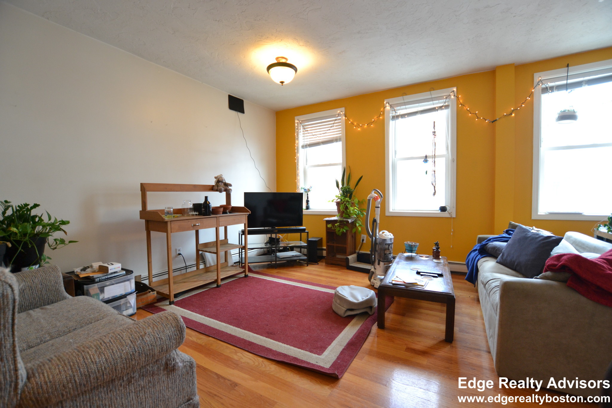 2 bed, 1 bath apartment for rent at 11 Saybrook St Unit 3, Brighton — photo 3 of 9