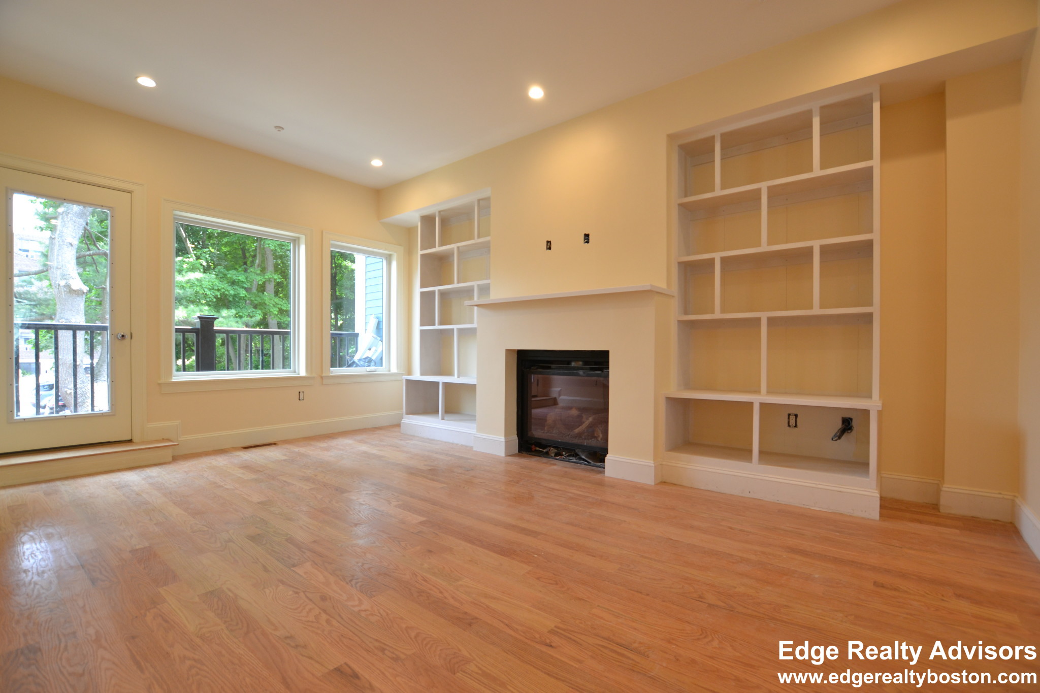 4 bed, 3.5 bath apartment for rent at 8 Cufflin St Unit 1, Brighton