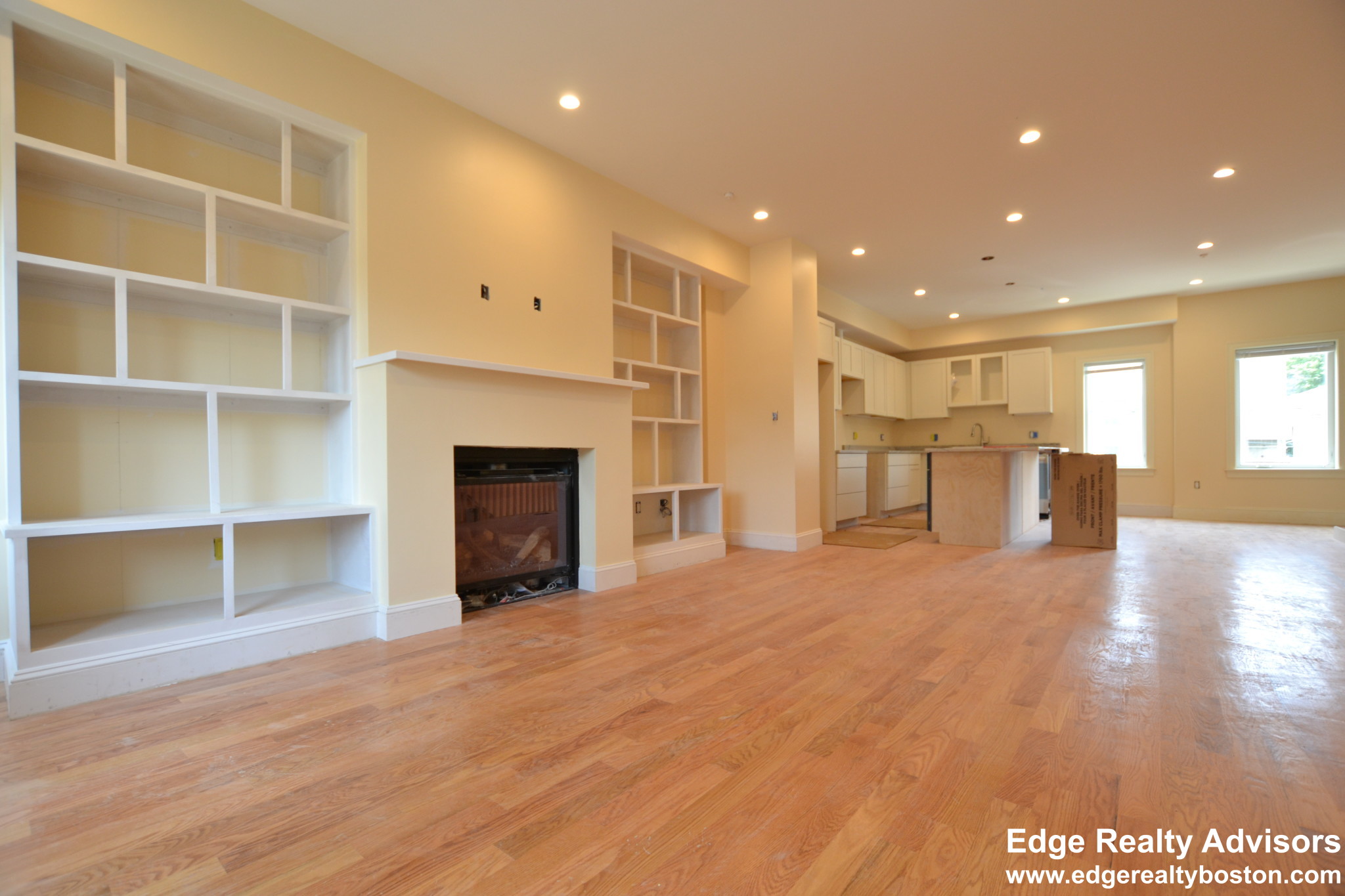 4 bed, 3.5 bath apartment for rent at 12 Cufflin St Unit 1, Brighton — photo 2 of 13