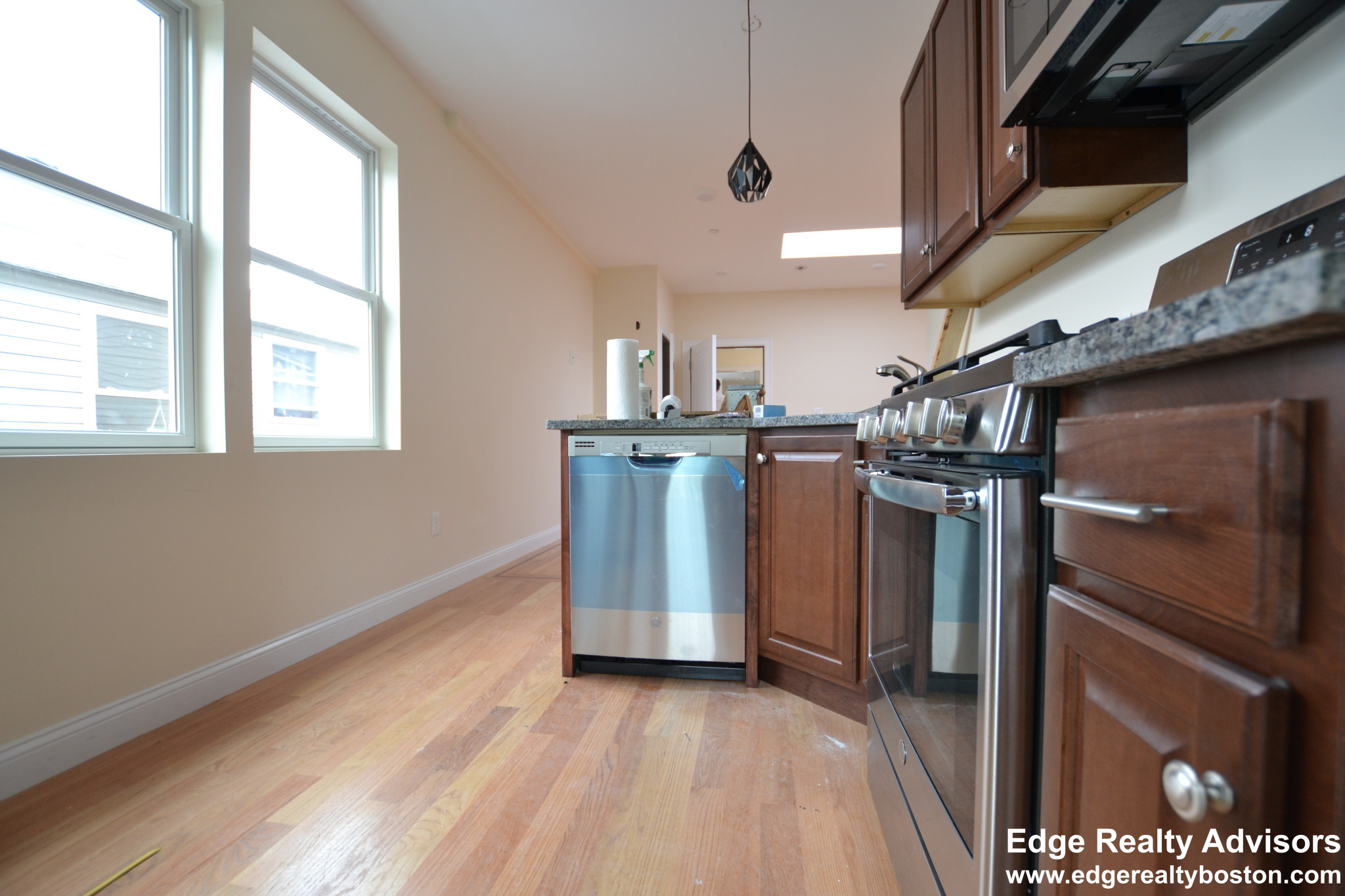 549 Washington St, Brighton