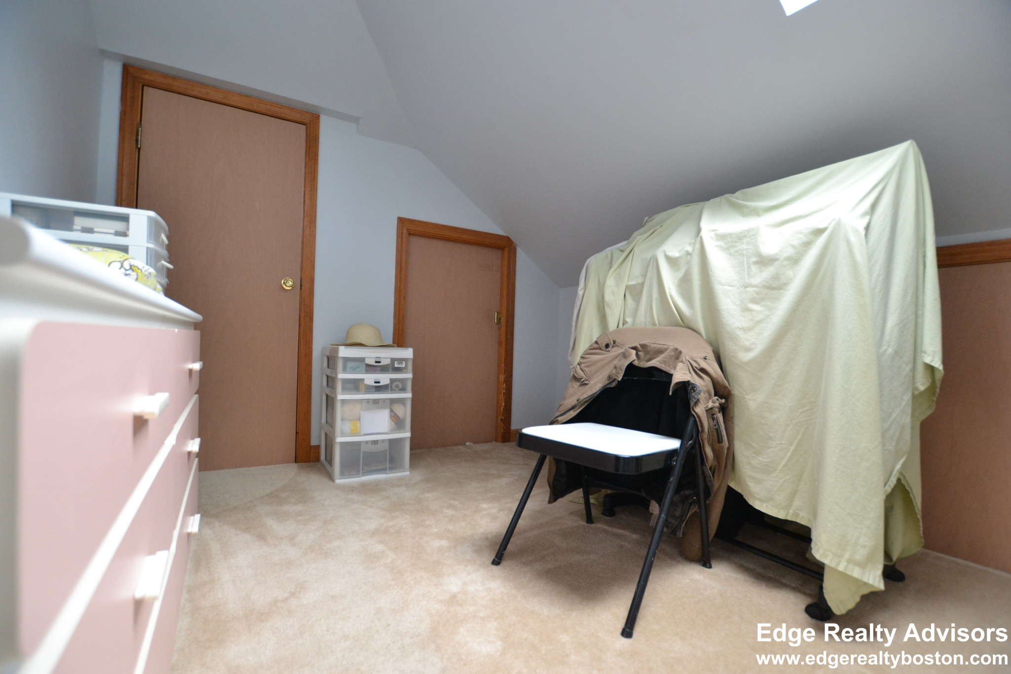 6 bed, 2 bath apartment for rent at 17 Greycliff Rd Unit 2, Brighton — photo 15 of 16