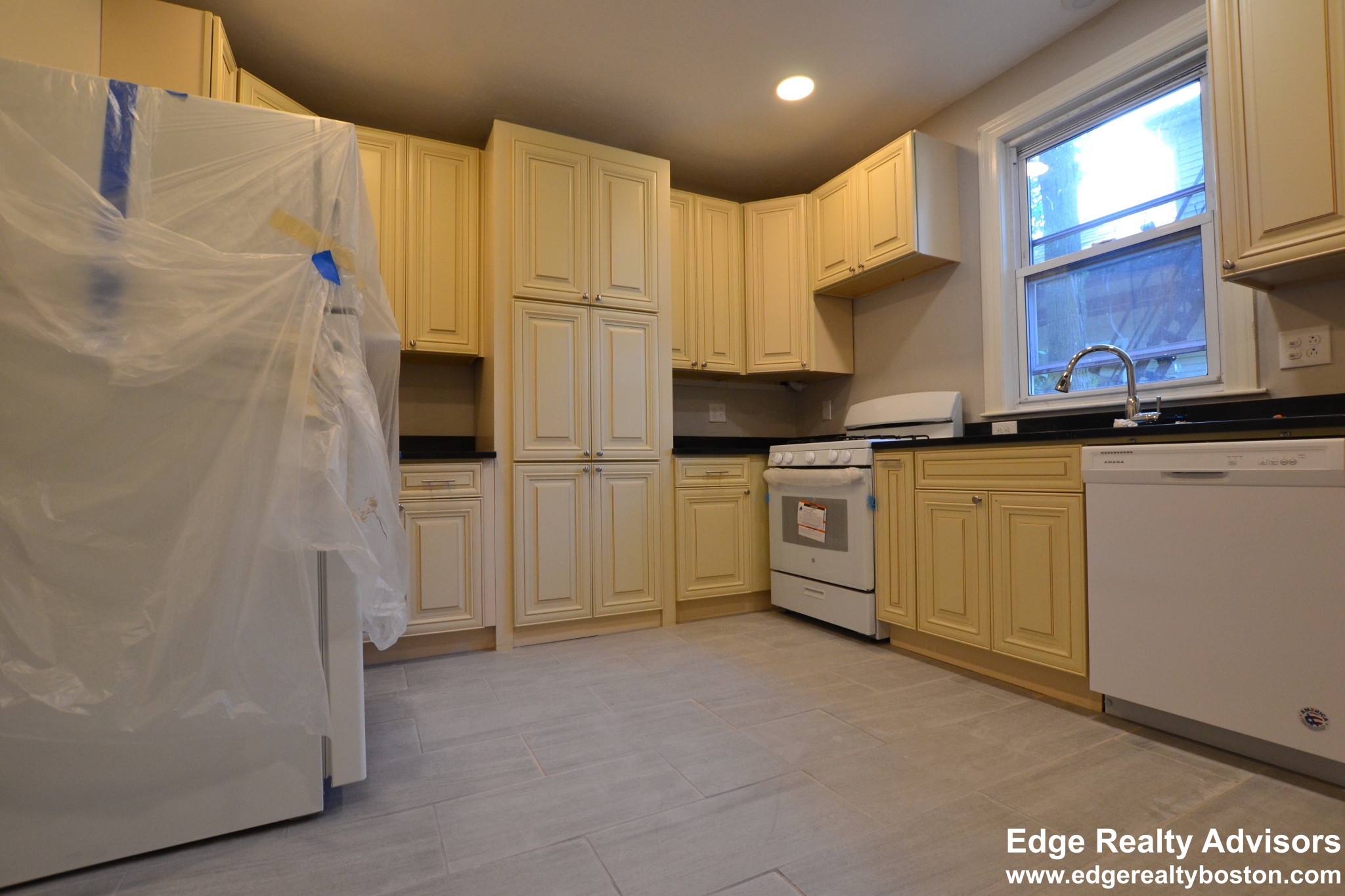 9 Eleanor St, Allston