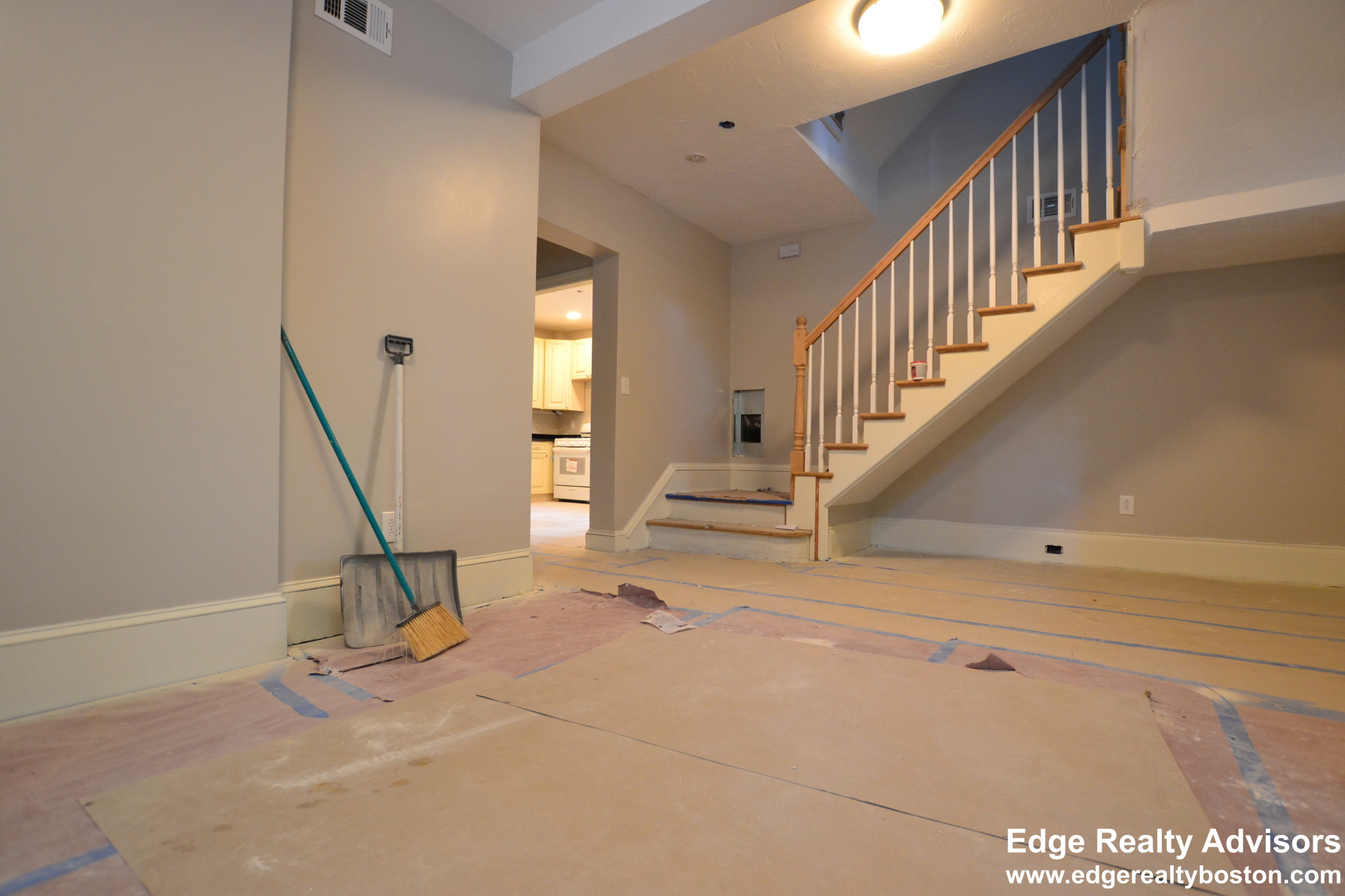 9 Eleanor St, Allston