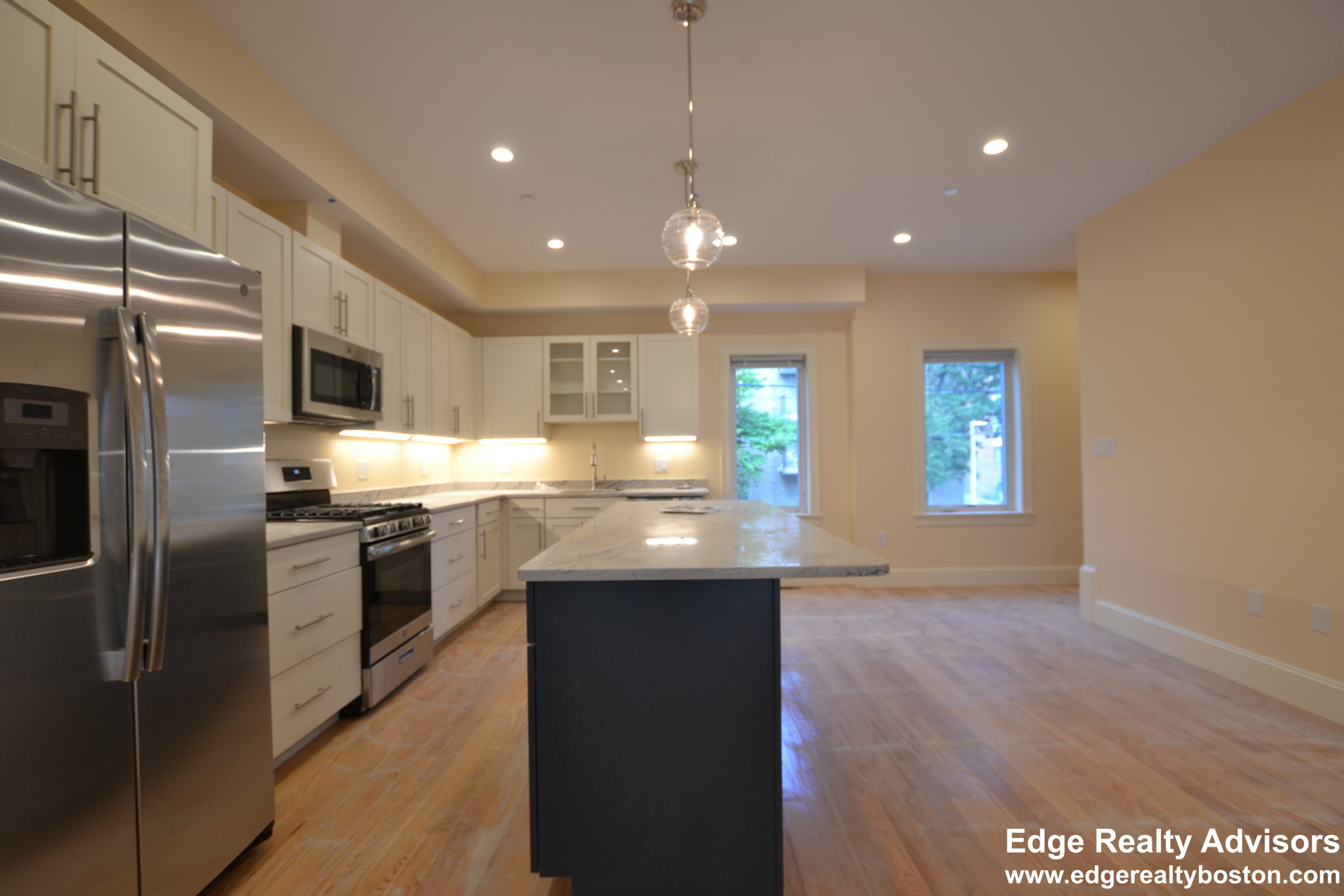 4 bed, 3.5 bath apartment for rent at 120 Tremont St Unit 1, Brighton — photo 2 of 18