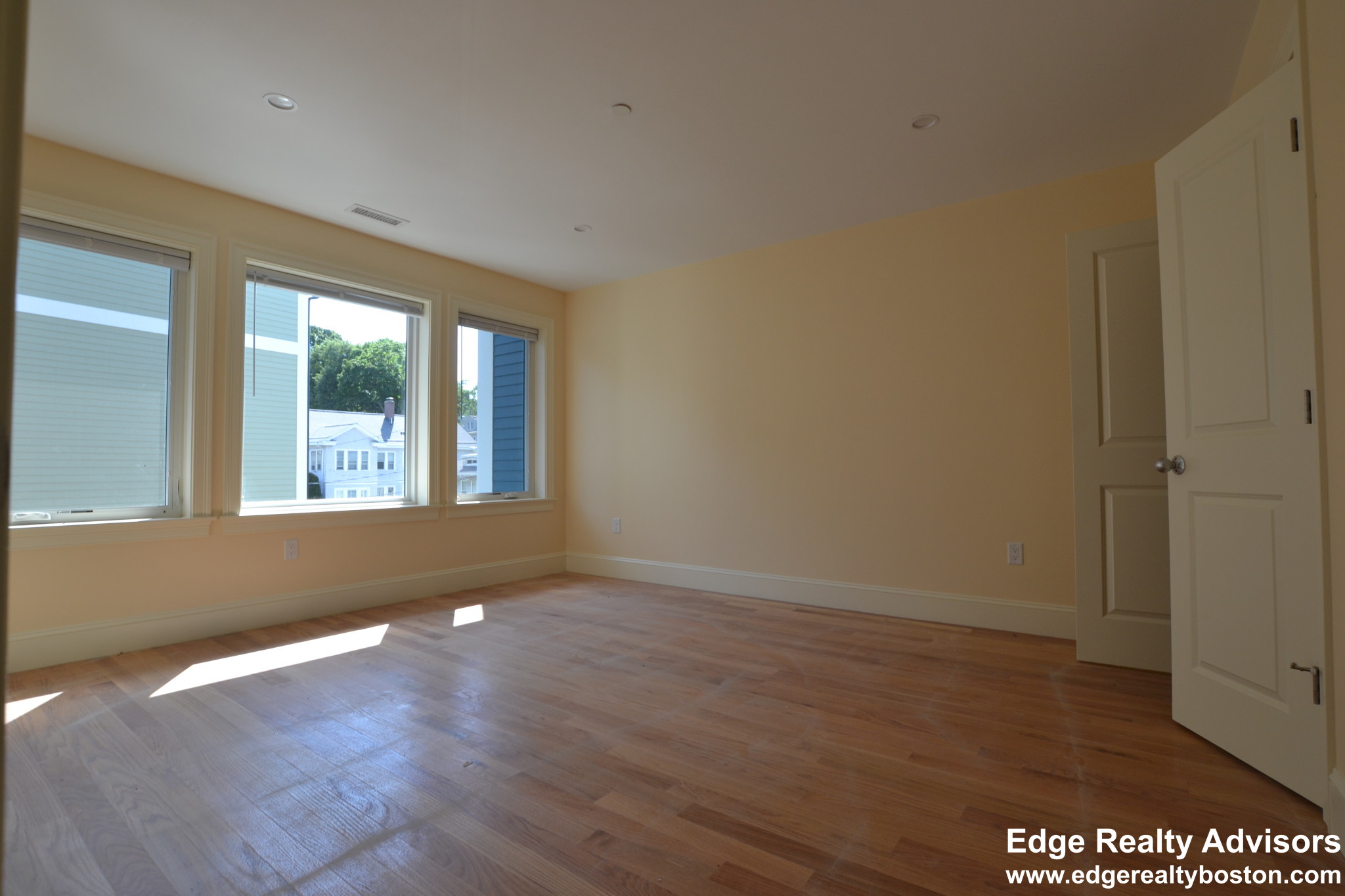 4 bed, 3.5 bath apartment for rent at 120 Tremont St Unit 1, Brighton — photo 13 of 18