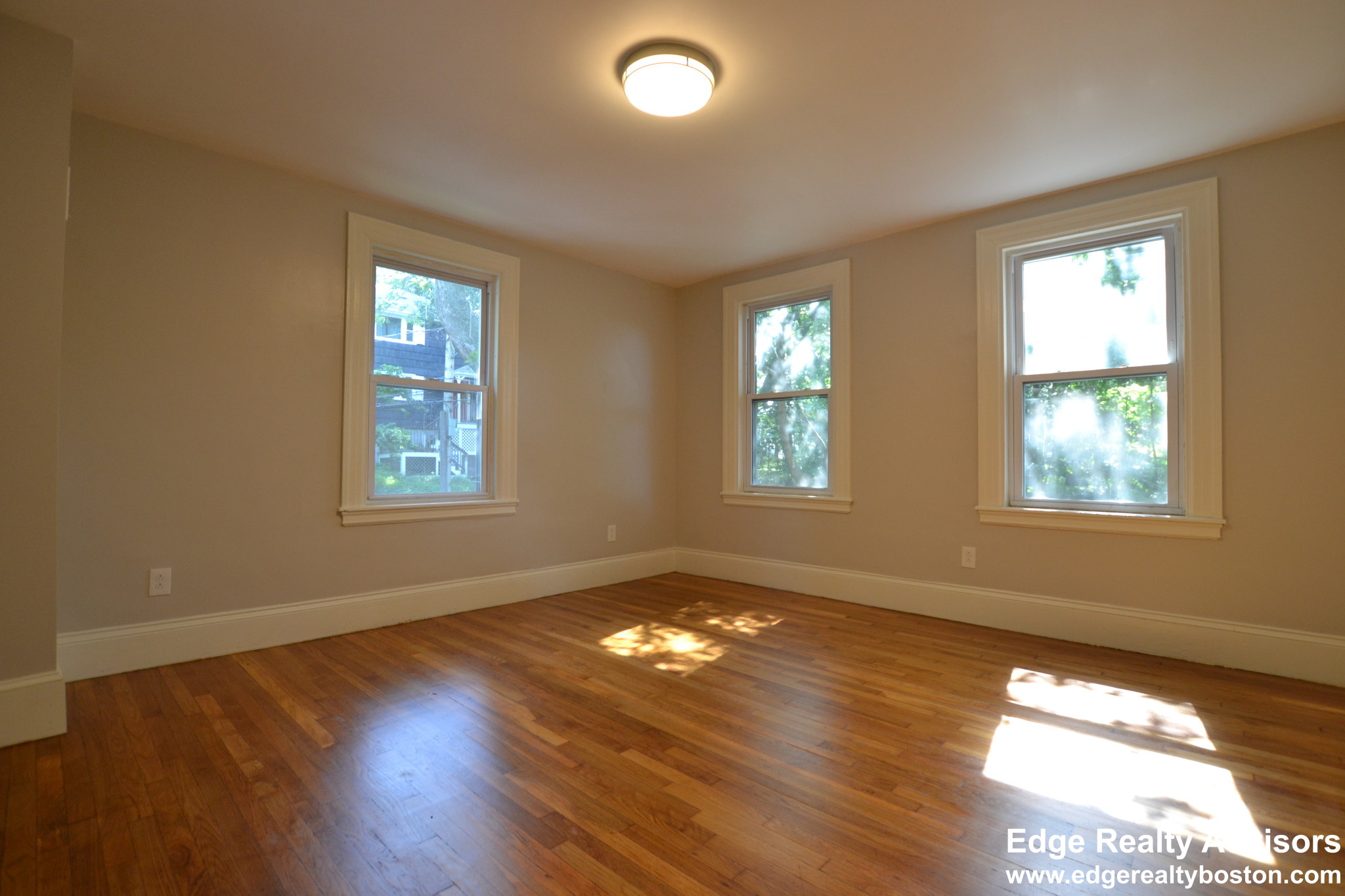 6 bed, 3 bath apartment for rent at 63 Ridgemont St, Allston — photo 11 of 13