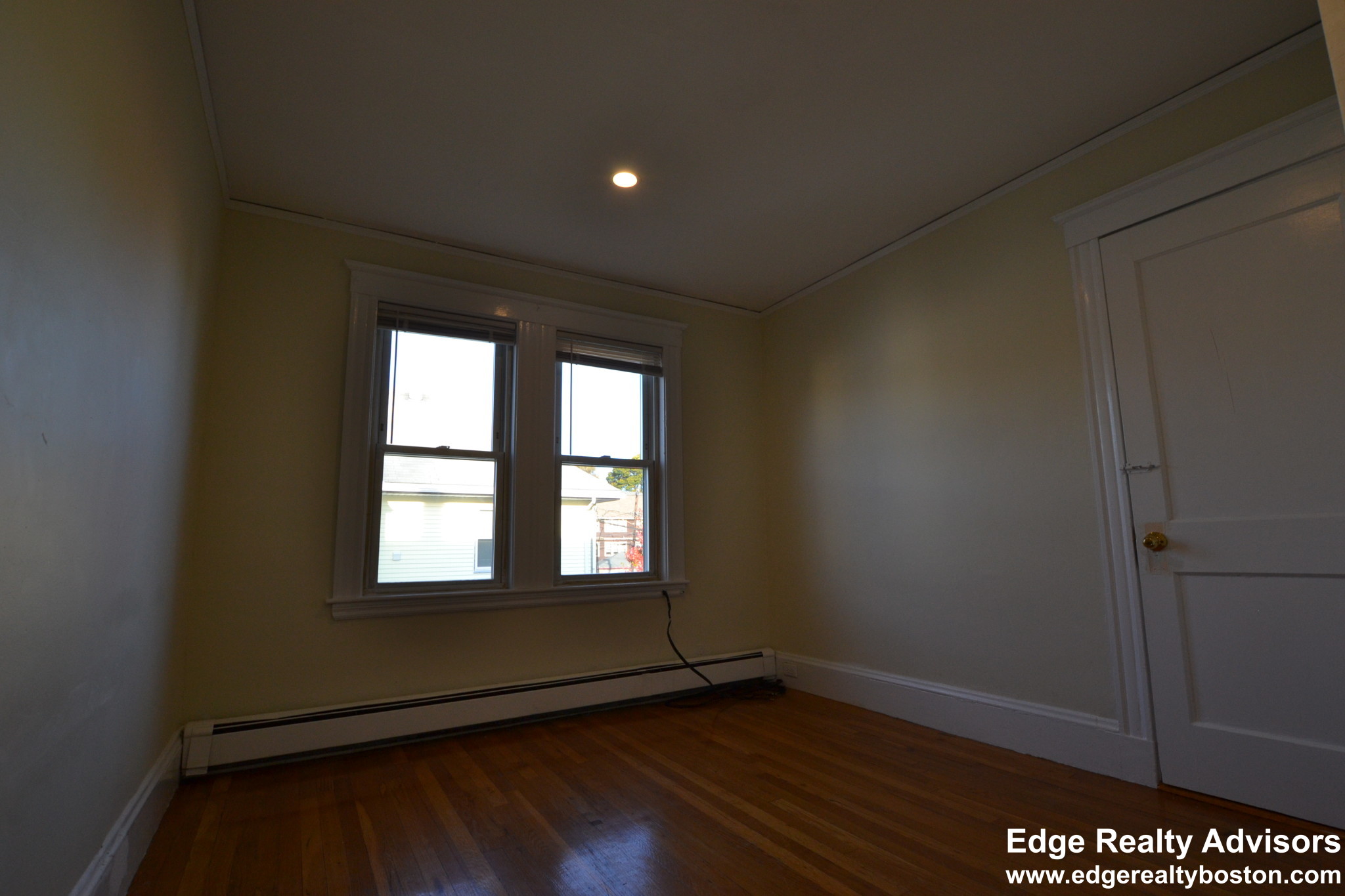 4 bed, 2 bath apartment for rent at 20 Presentation Unit 2, Brighton — photo 14 of 22
