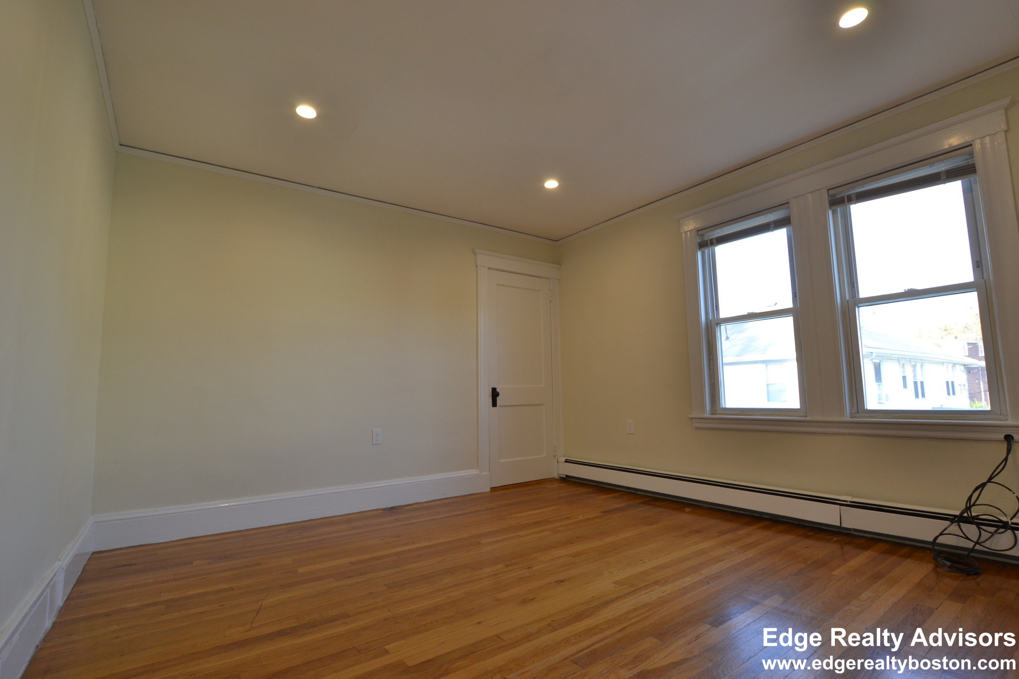 4 bed, 2 bath apartment for rent at 20 Presentation Unit 2, Brighton — photo 15 of 22